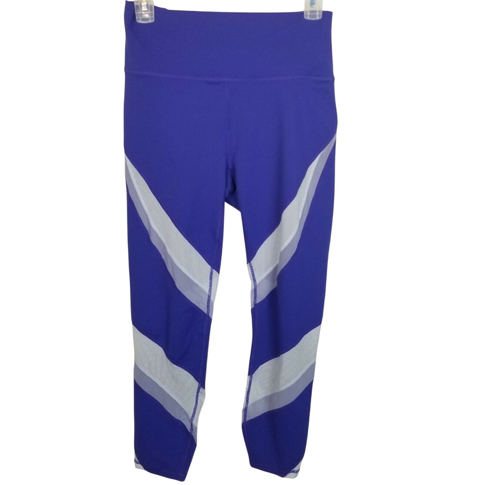 Fabletics Fabletics Powerhold Womens Crop Leggings Yoga Pants Sz M Size 27" / US 4 / IT 40 - 1 Thumbnail