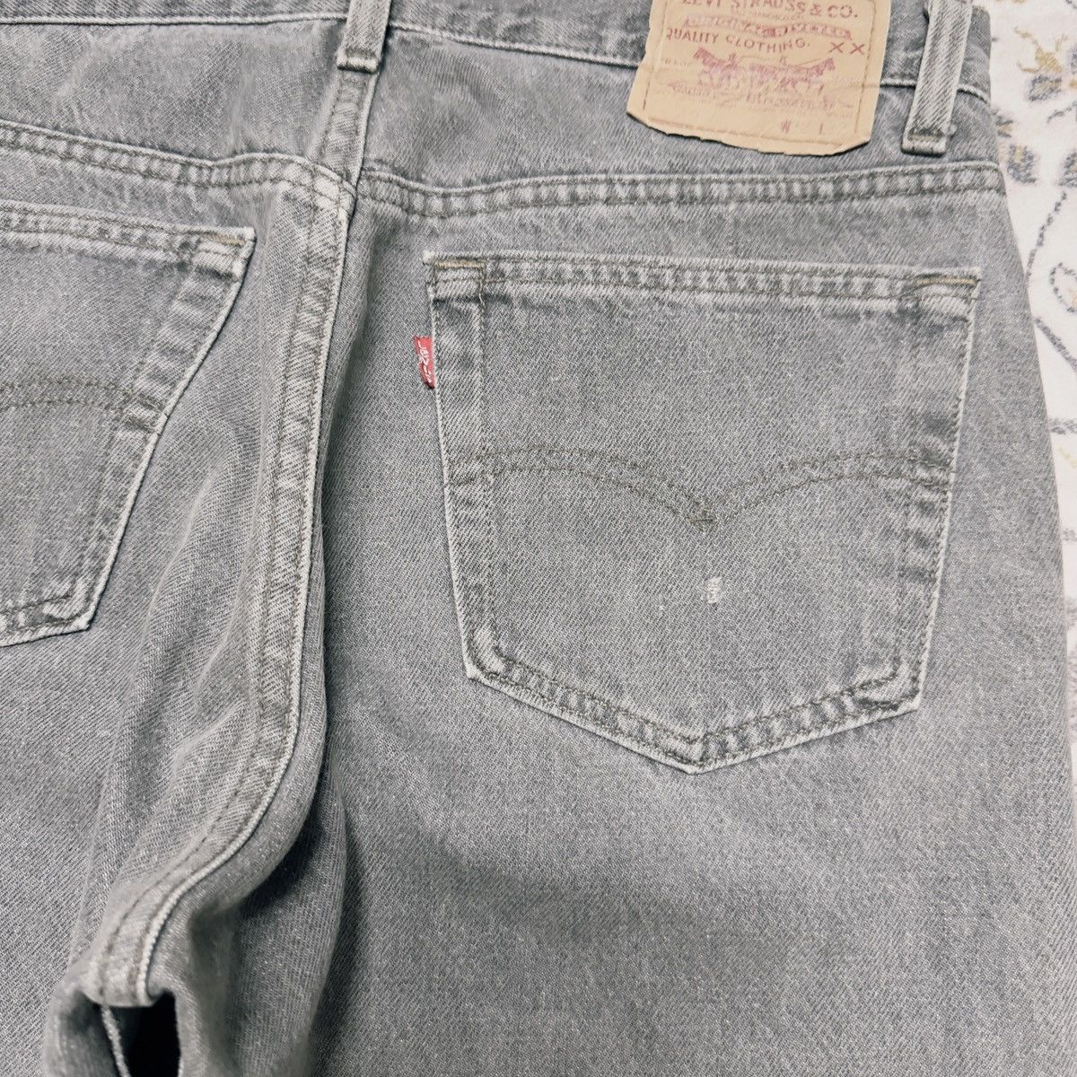 Levi's Vintage 90s Levis 501 Grey Charcoal Jeans Helmut Lang Size US 32 / EU 48 - 9 Thumbnail