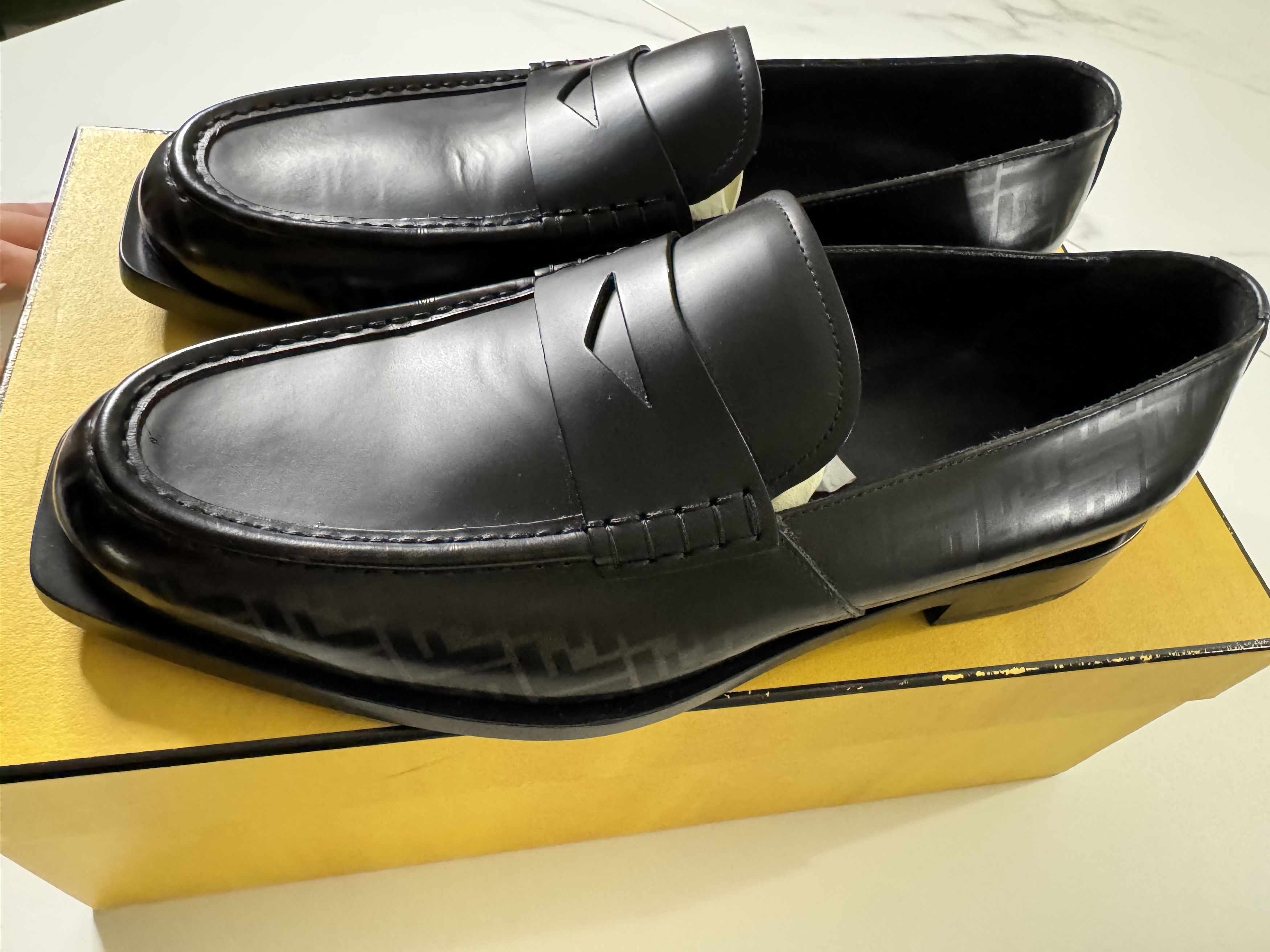 Fendi Fendi Leather Loafers in Black Size 40-41 100%Original Size US 7.5 / EU 40-41 - 3 Thumbnail