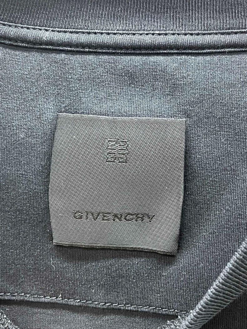 Givenchy Givenchy Black Short Sleeve Size US S / EU 44-46 / 1 - 3 Thumbnail
