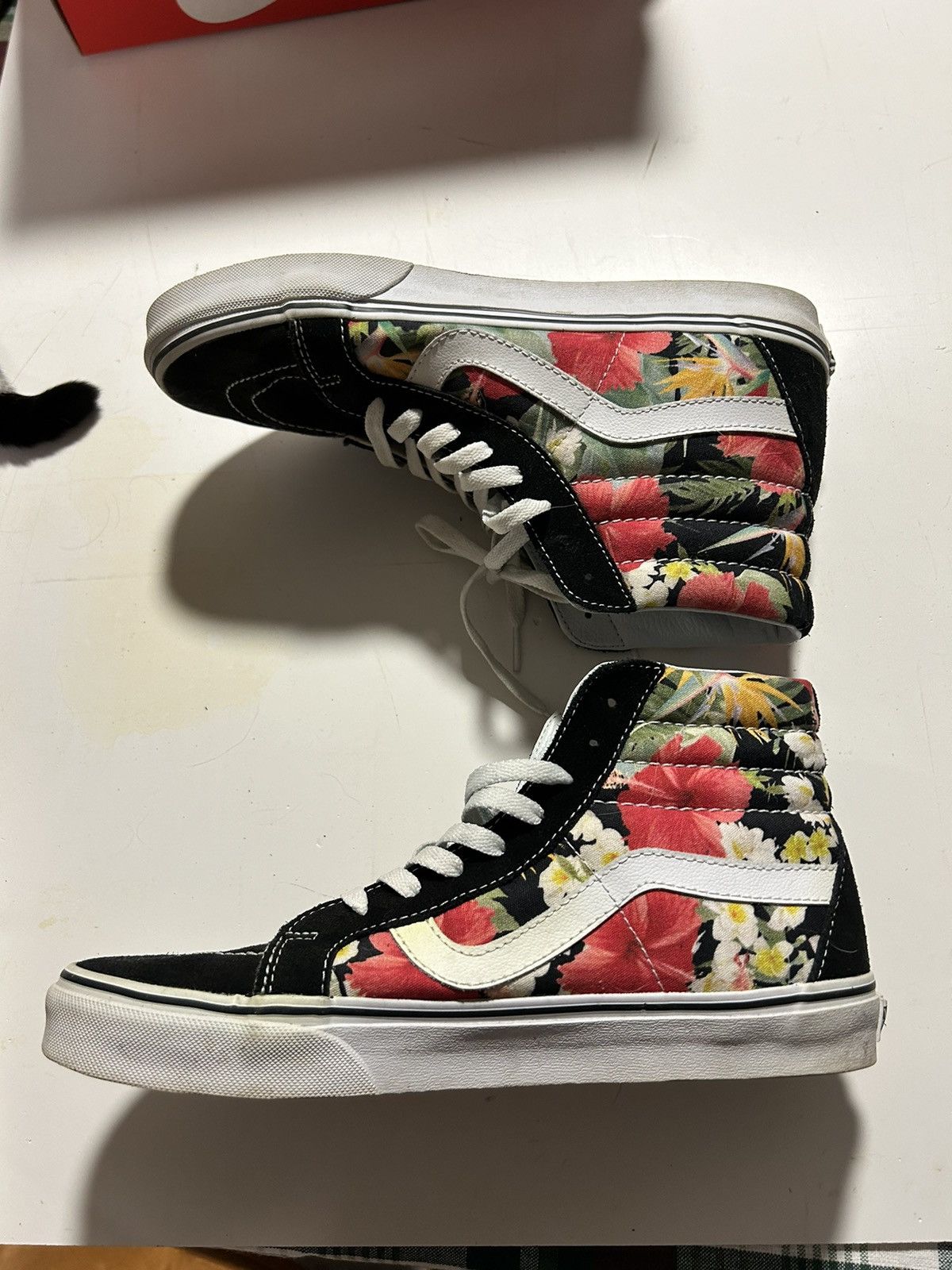 Vans High top floral vans Size US 9 / EU 42 - 3 Thumbnail