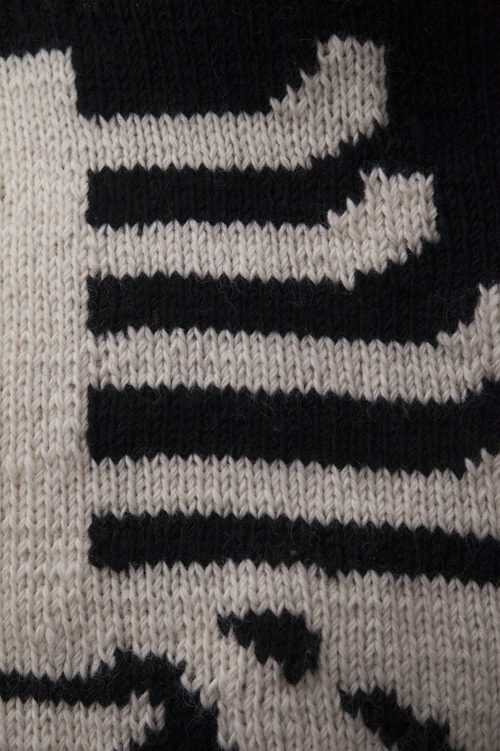 Woolrich Woolen Mills Chunky Skeleton wool knit Size US L / EU 52-54 / 3 - 6 Thumbnail