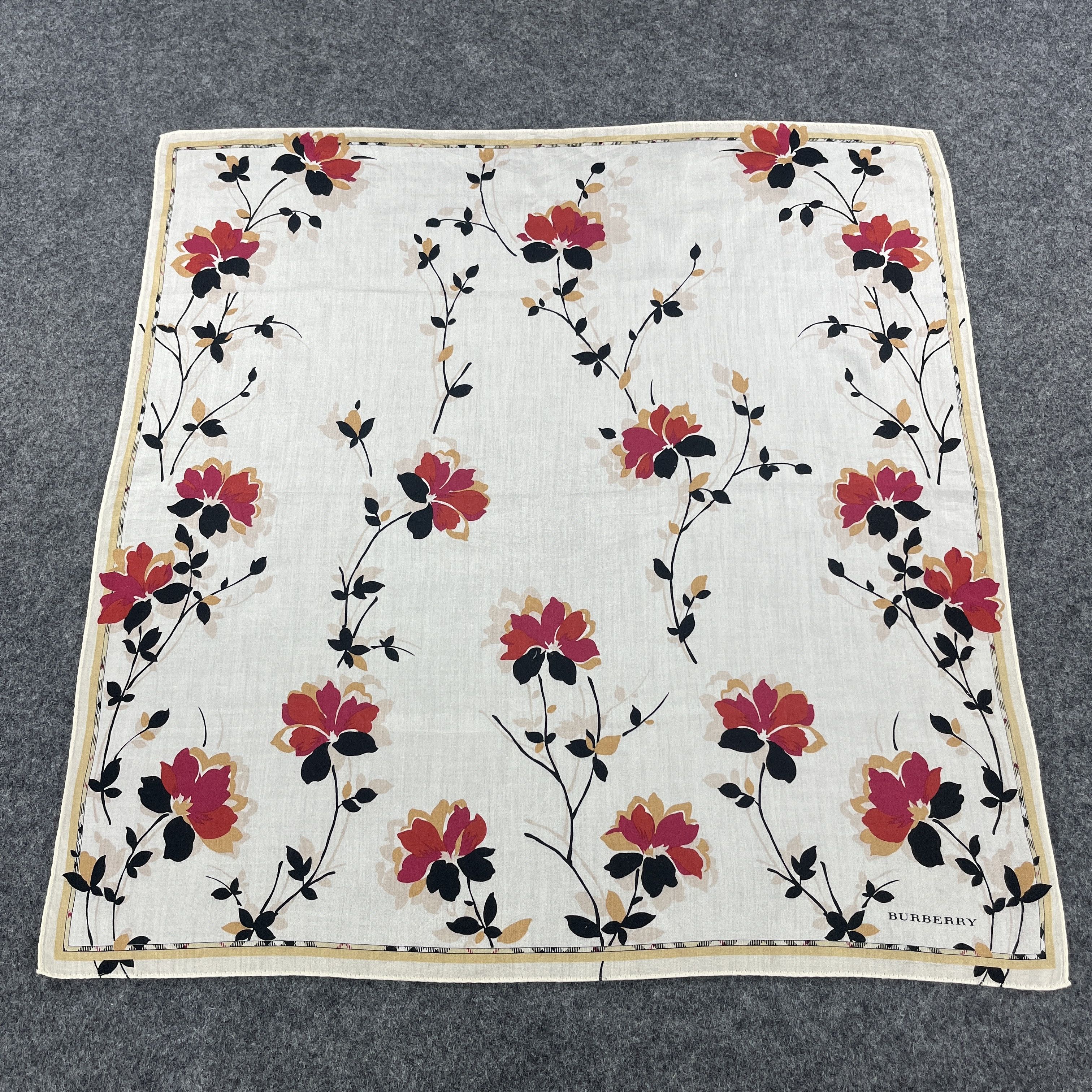 Burberry Burberry Handkerchief / Bandana / Neckerchief B089 Size ONE SIZE - 2 Thumbnail