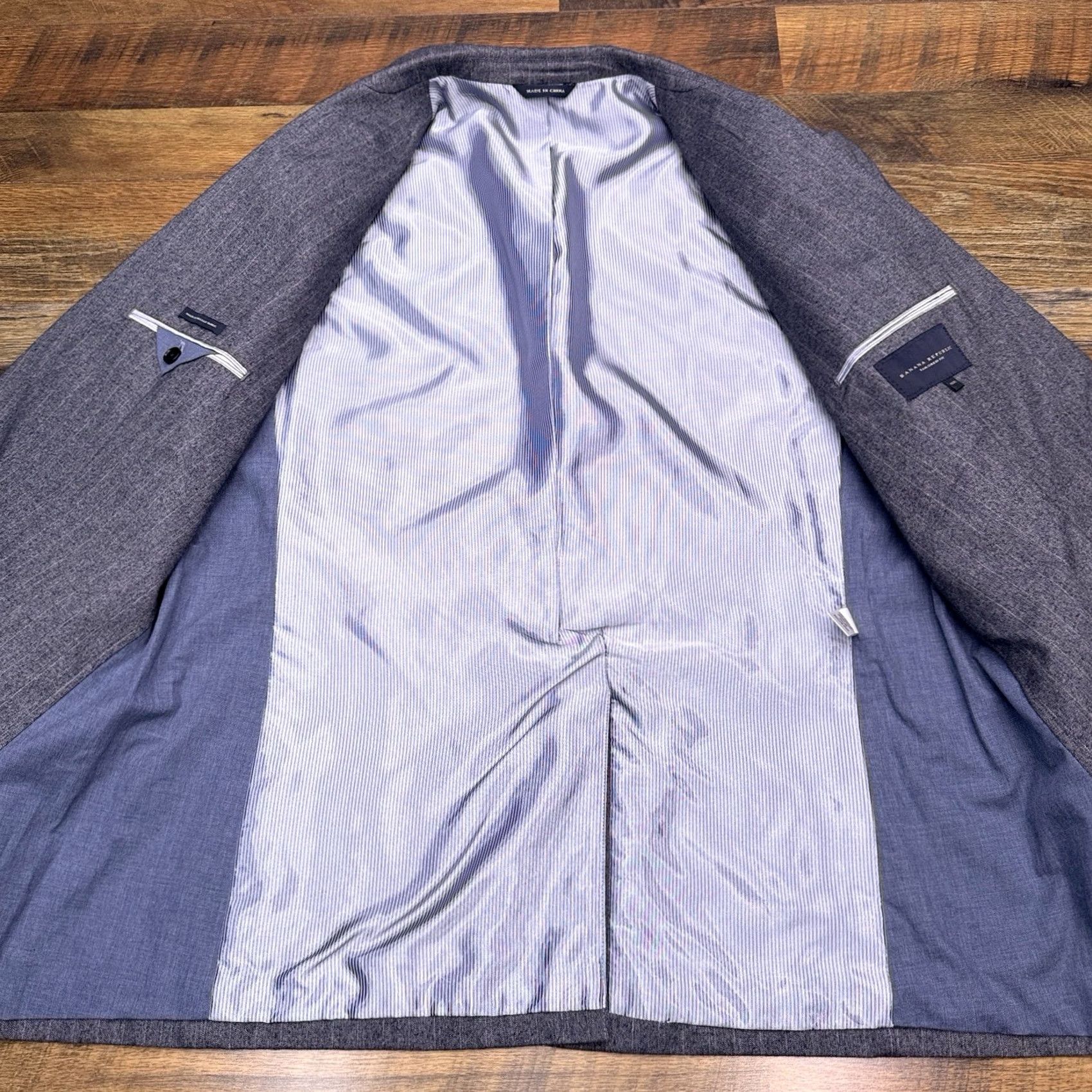 Banana Republic Banana Republic Gray Herringbone Cotton Italian Fabric Tailored Fit Blazer 48R Men Size 48R - 3 Thumbnail