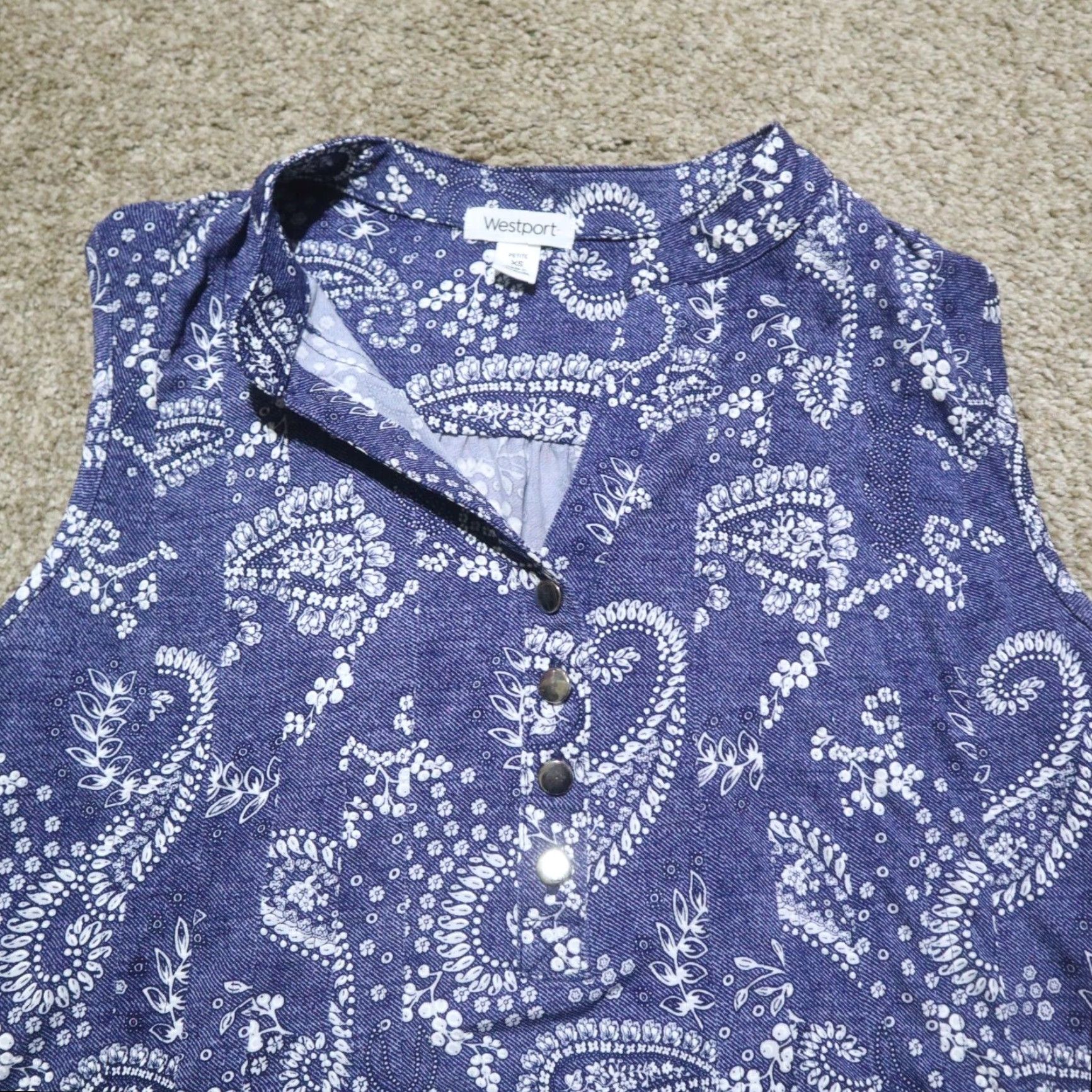 Vintage Westport Shirt Womens XS Blue Paisley V-Neck Button-Up Sleeveless T-Shirt Adult Regular Size XS / US 0-2 / IT 36-38 - 2 Thumbnail