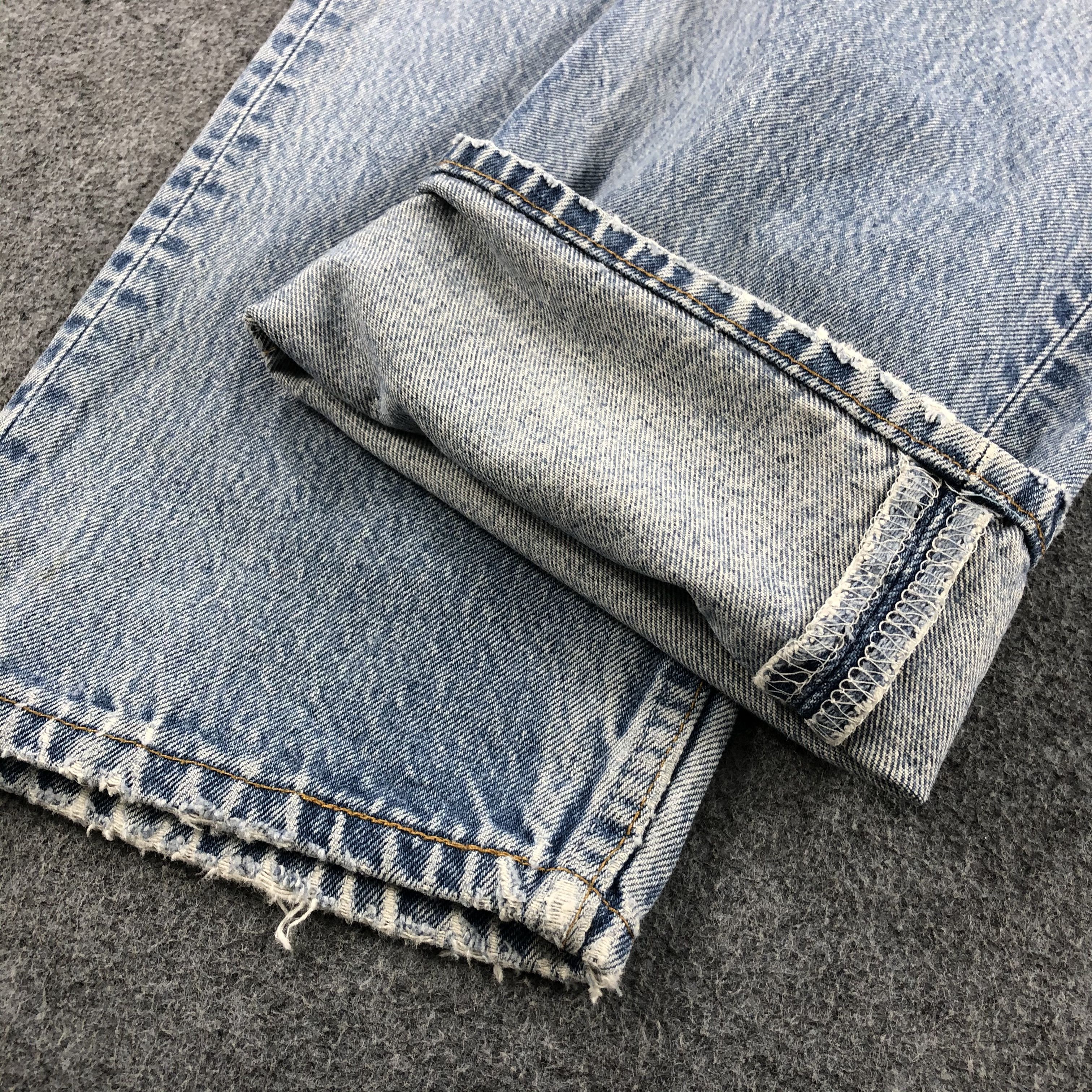 Levi's 90s Vintage Light Wash Levis 501 Jeans-J1501 Size US 35 - 7 Thumbnail