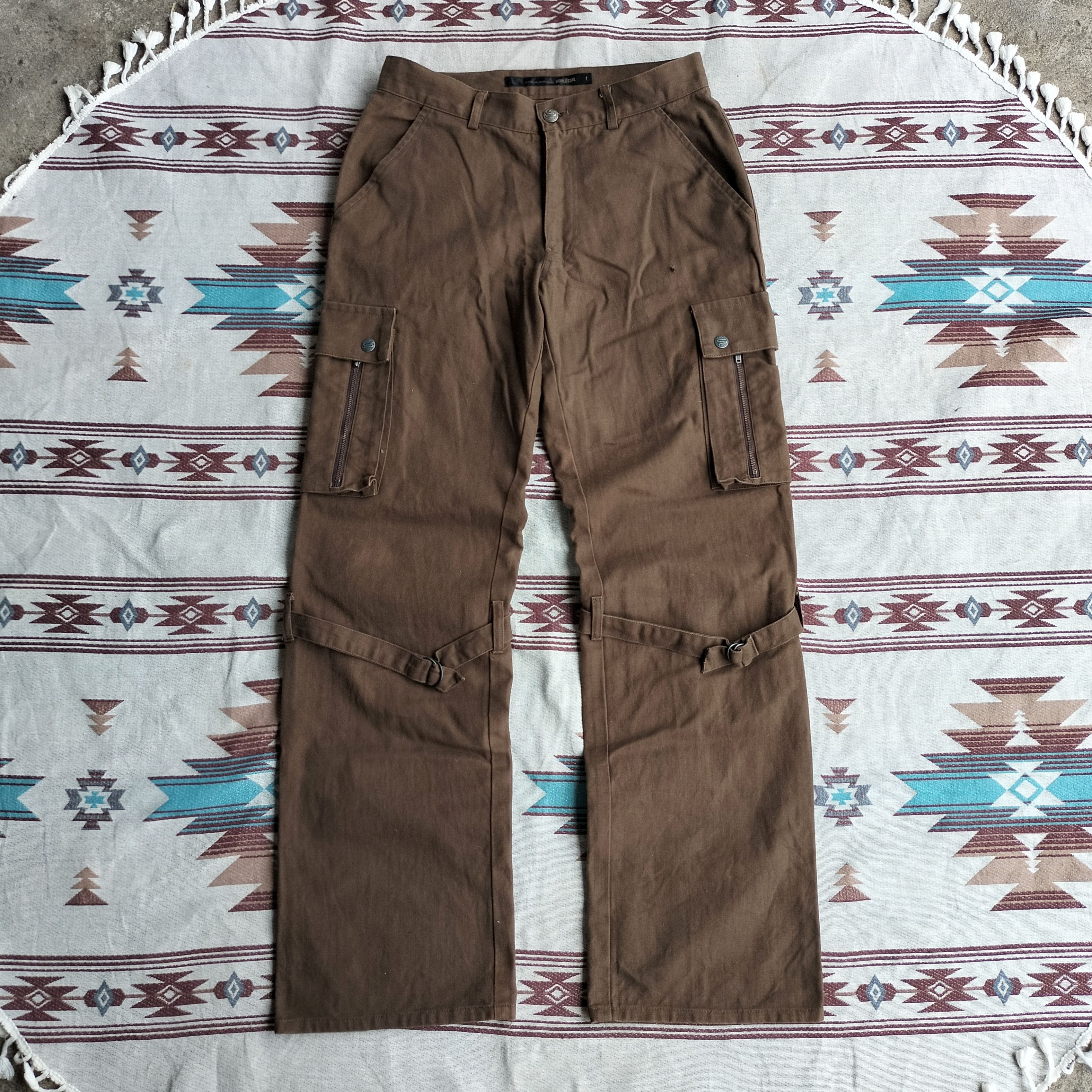 bondage flare pants schlussel