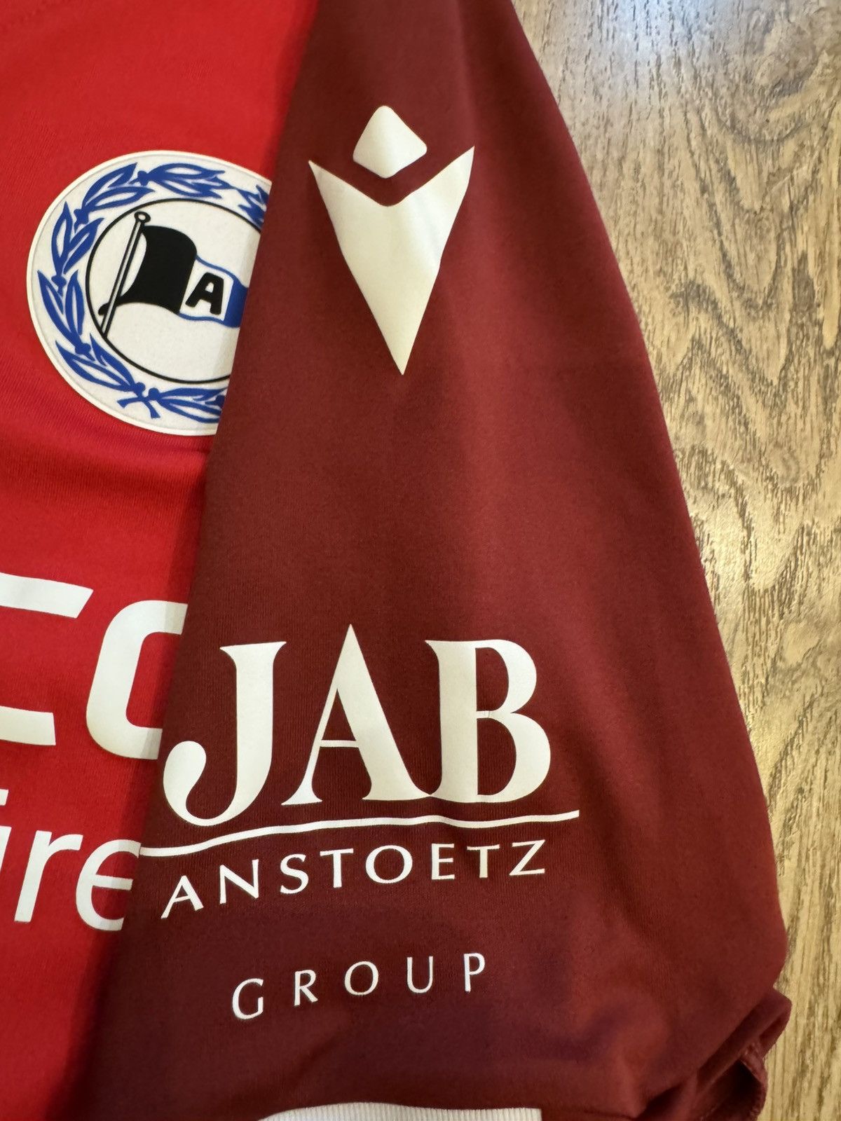 Macron ARMINIA BIELEFED MACRON FOOTBALL JERSEY MEN SOCCER SIZE M Size US M / EU 48-50 / 2 - 9 Thumbnail