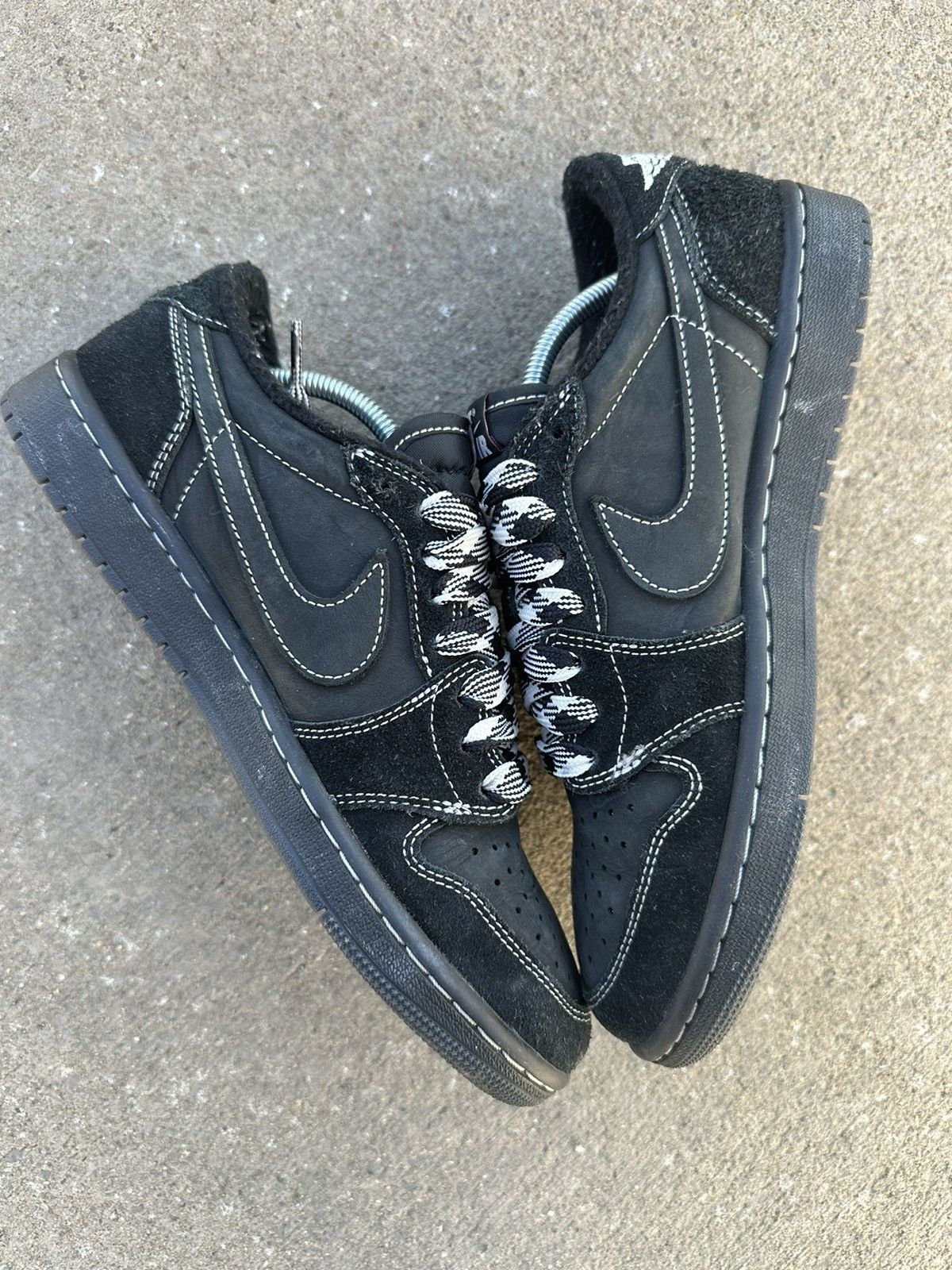 Jordan Brand × Travis Scott Nike Travis Scott Jordan 1 Retro Low Black Phantom size 7.5 Size US 7.5 / EU 40-41 - 2 Thumbnail