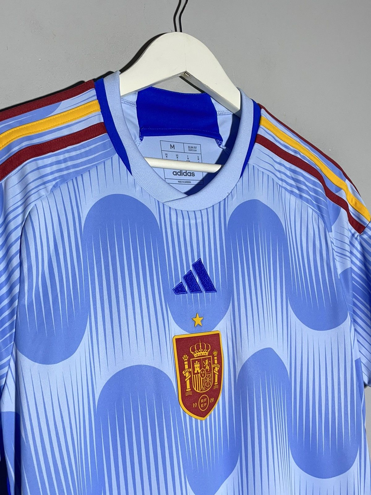 Adidas National Team Spain Adidas 2022 Away Football Shirt Size US M / EU 48-50 / 2 - 3 Thumbnail