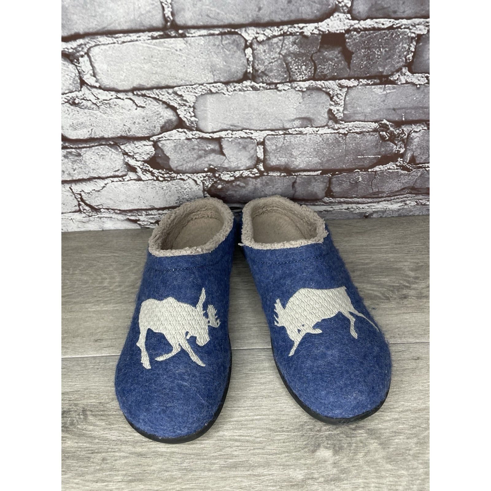 L.L. Bean LL Bean Daybreak Scuffs Blue Moose Motif Wool Clog Slippers Size US 10 / IT 40 - 13 Thumbnail