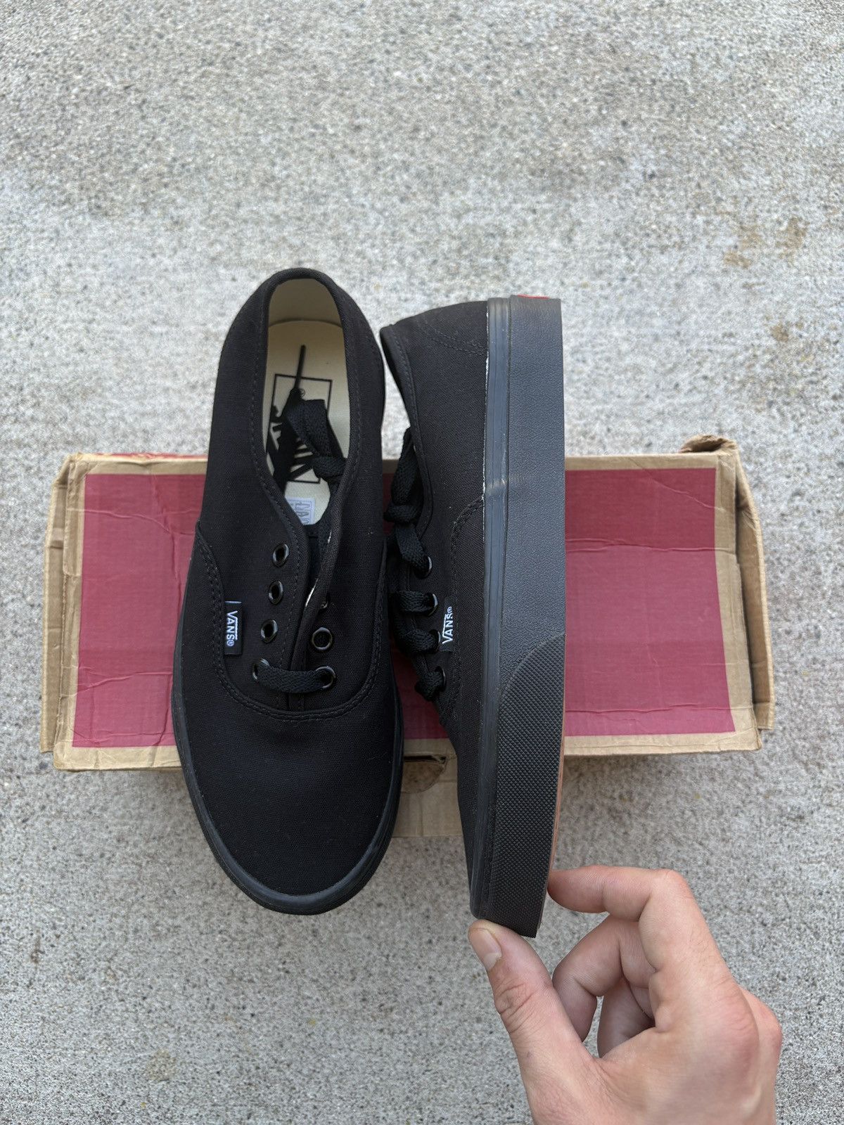 Vans DS Vans Authentic Black Shoes Size 6M, 7.5W Size US 6 / EU 39 - 7 Thumbnail
