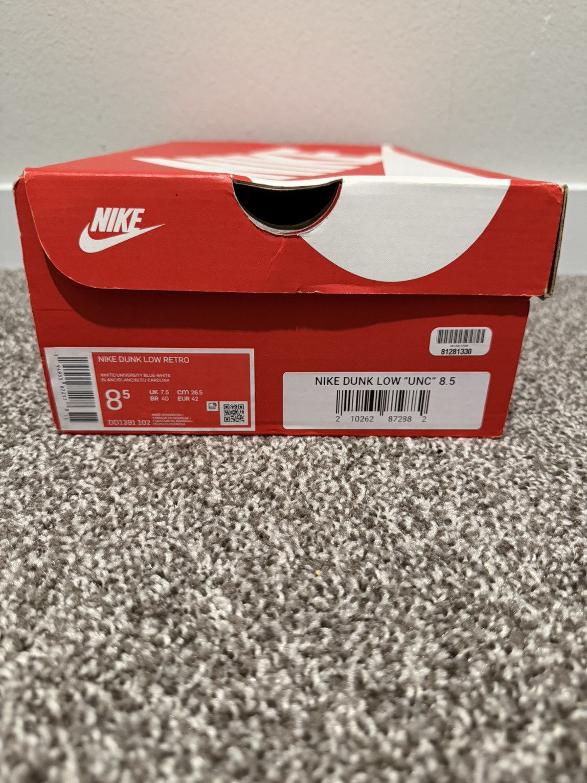 Nike UNC Dunk low Size US 8 / EU 41 - 1 Thumbnail