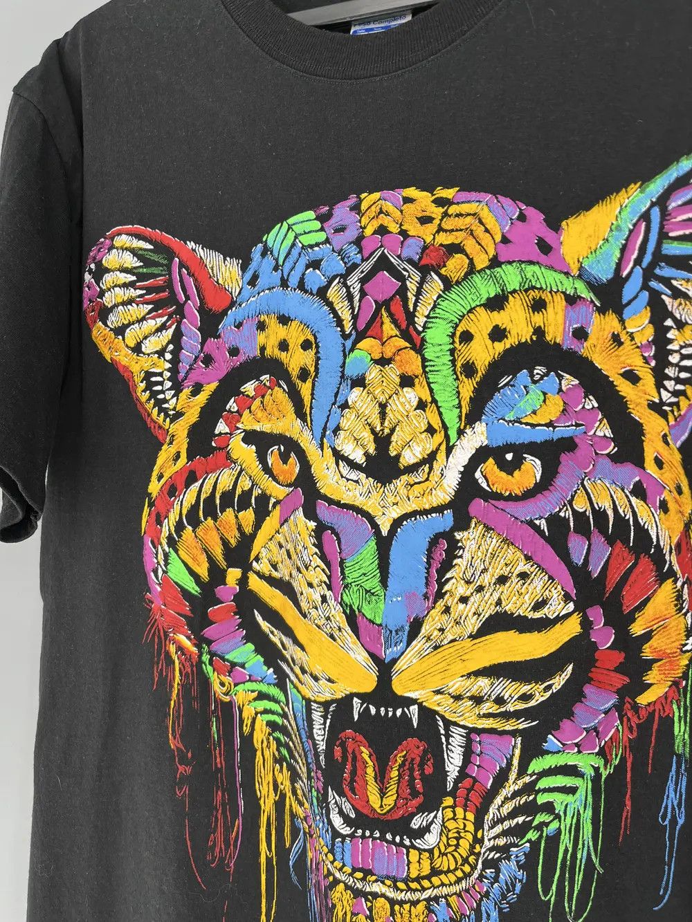 Vintage Vintage Y2K 90s Painted Tiger Face Graphic T-shirt Size US XL / EU 56 / 4 - 7 Thumbnail