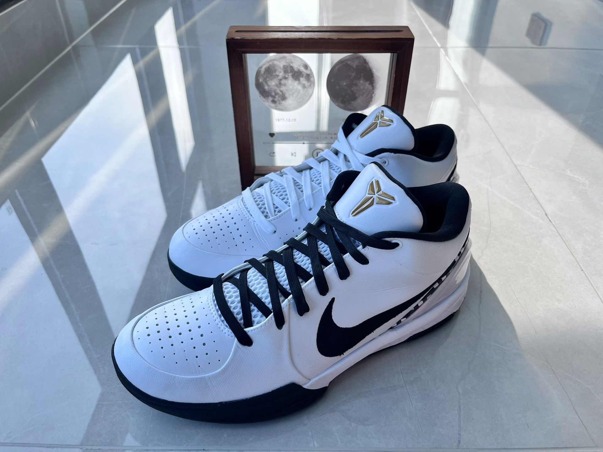 Nike Nike KOBE4 Black Lowtop Sneakers 11 Men Size US 11 / EU 44 - 1 Thumbnail