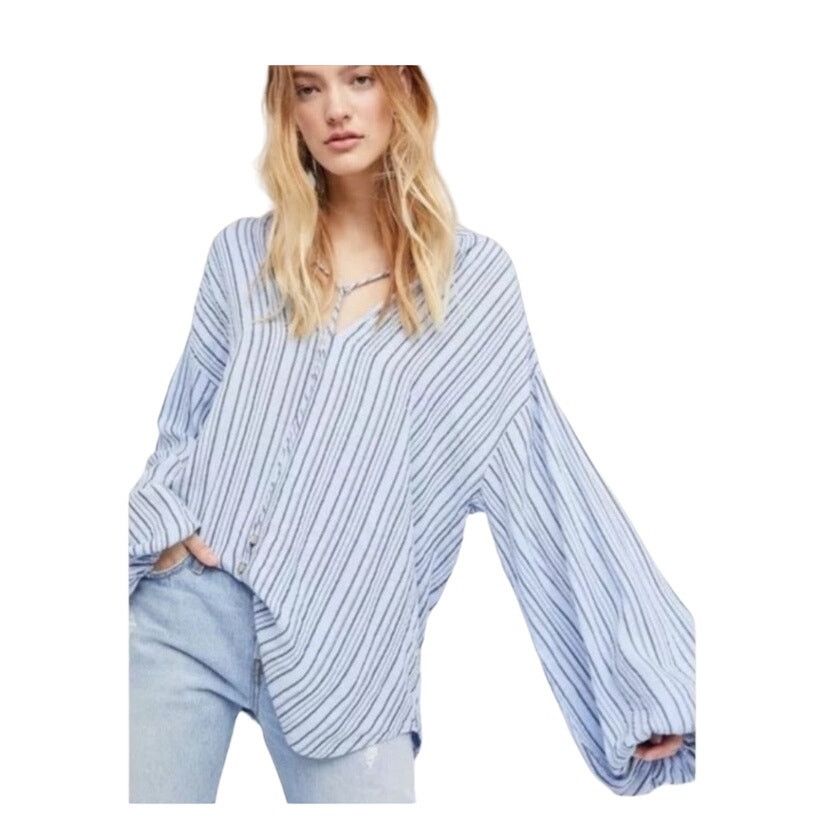 Free People Free People Blue and Gray Stripped Oversized Blouse Sz XS Size XS / US 0-2 / IT 36-38 - 1 Thumbnail