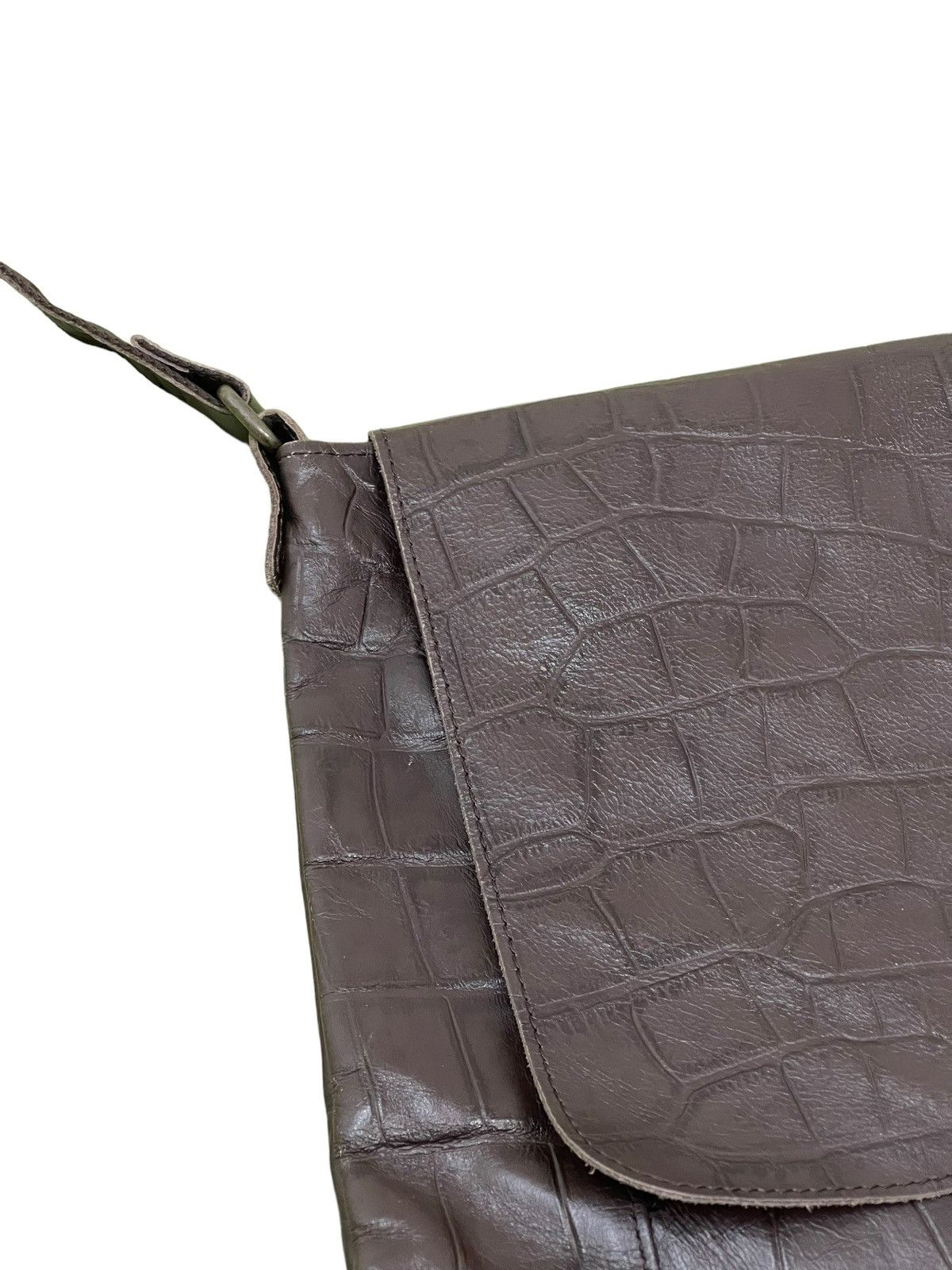 Genuine Leather Crocodile Embossed Full Leather Tumugu Cross Body Bag 3🟩 Size ONE SIZE - 8 Thumbnail