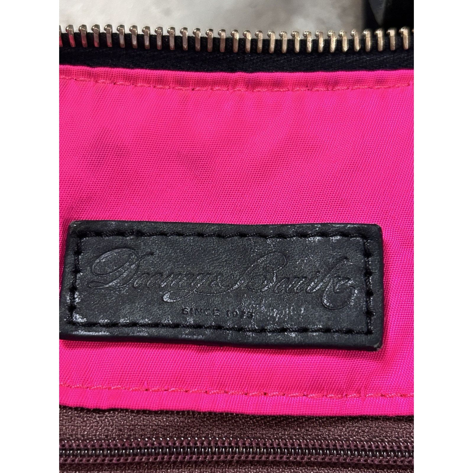 Dooney & Bourke Vntg DOONEY & BOURKE Blk Shoulder Bag Pink Lining Y2K Purse Size ONE SIZE - 10 Thumbnail