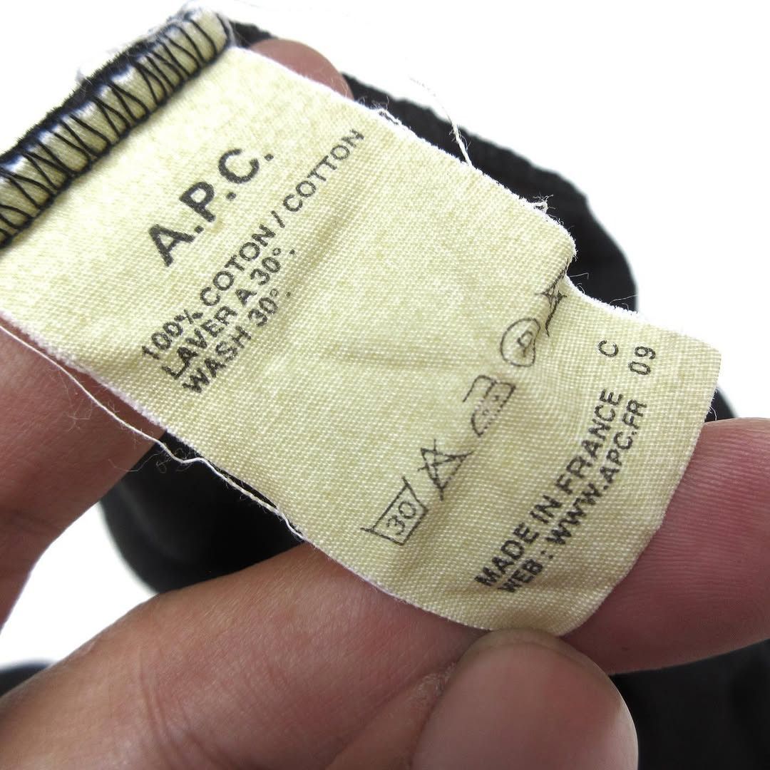A.P.C. A.P.C apc made In France Crewneck Vneck on basic off black Size US M / EU 48-50 / 2 - 2 Thumbnail