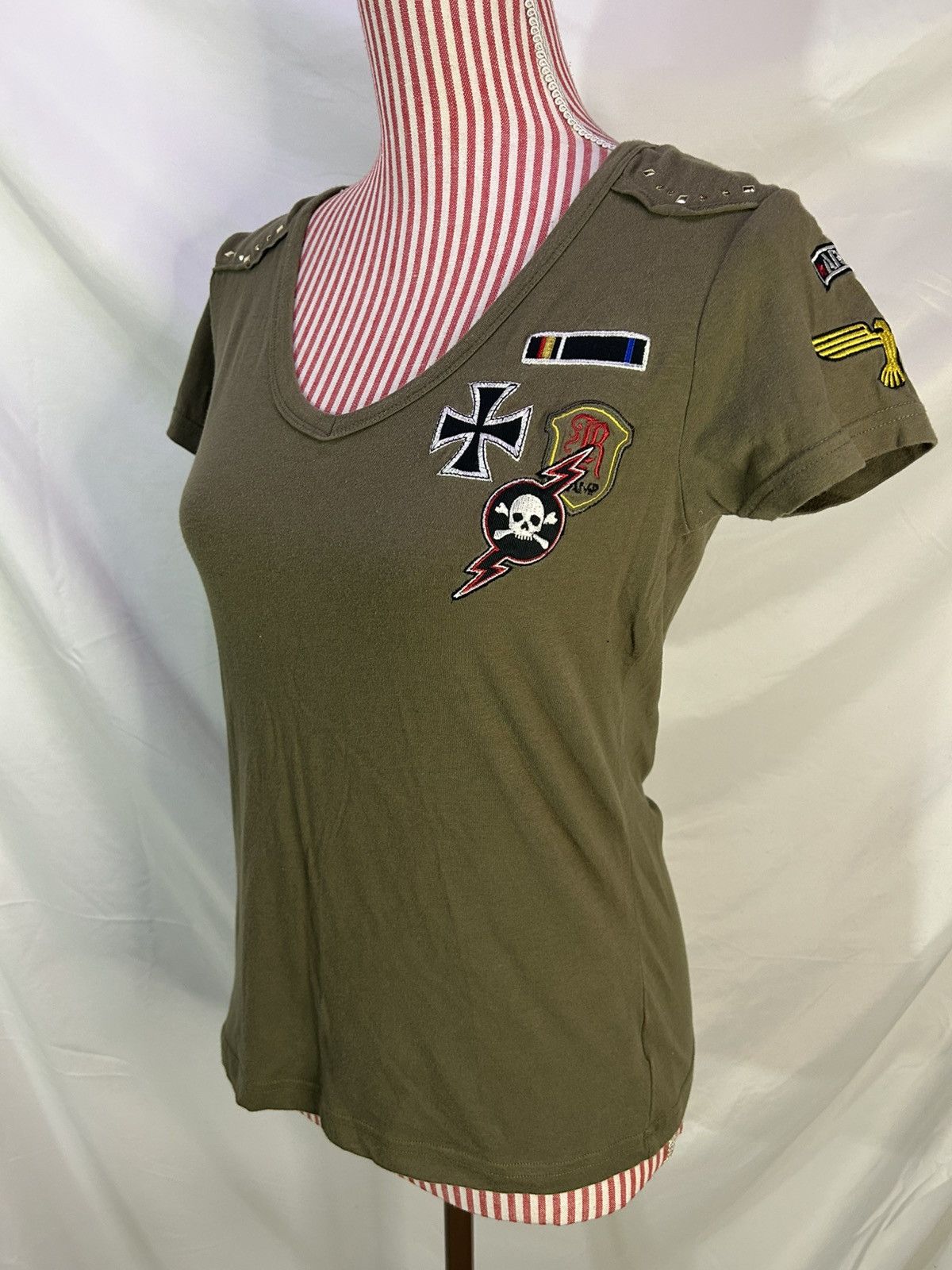 Request Jeans Y2K Request Army Green Studded Patches Shirt Sz Large Size L / US 10 / IT 46 - 1 Thumbnail