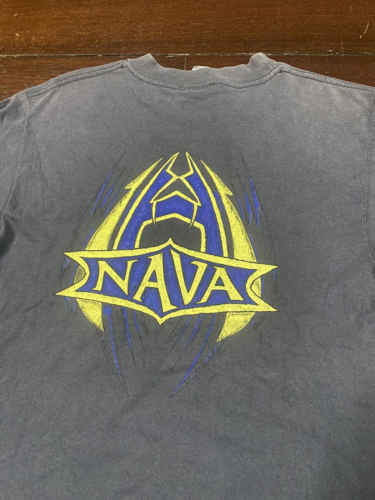 Quiksilver Vinatge Faded Nava Vintage Surfing Spellout Tshirt Size US M / EU 48-50 / 2 - 5 Thumbnail