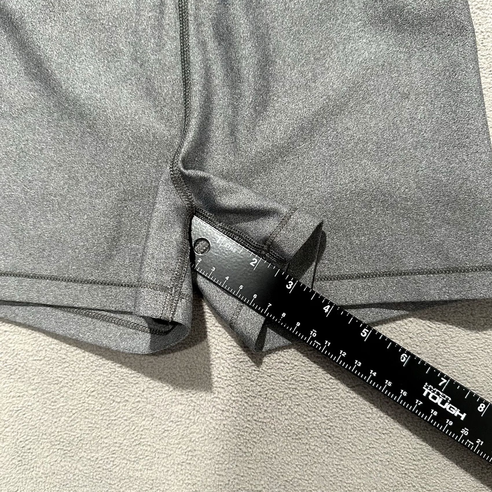 Under Armour Under Armour Compression Shorts Womens XXS Gray HeatGear 3" Athletic EUC Size 24" / US 00 / IT 34 - 6 Thumbnail