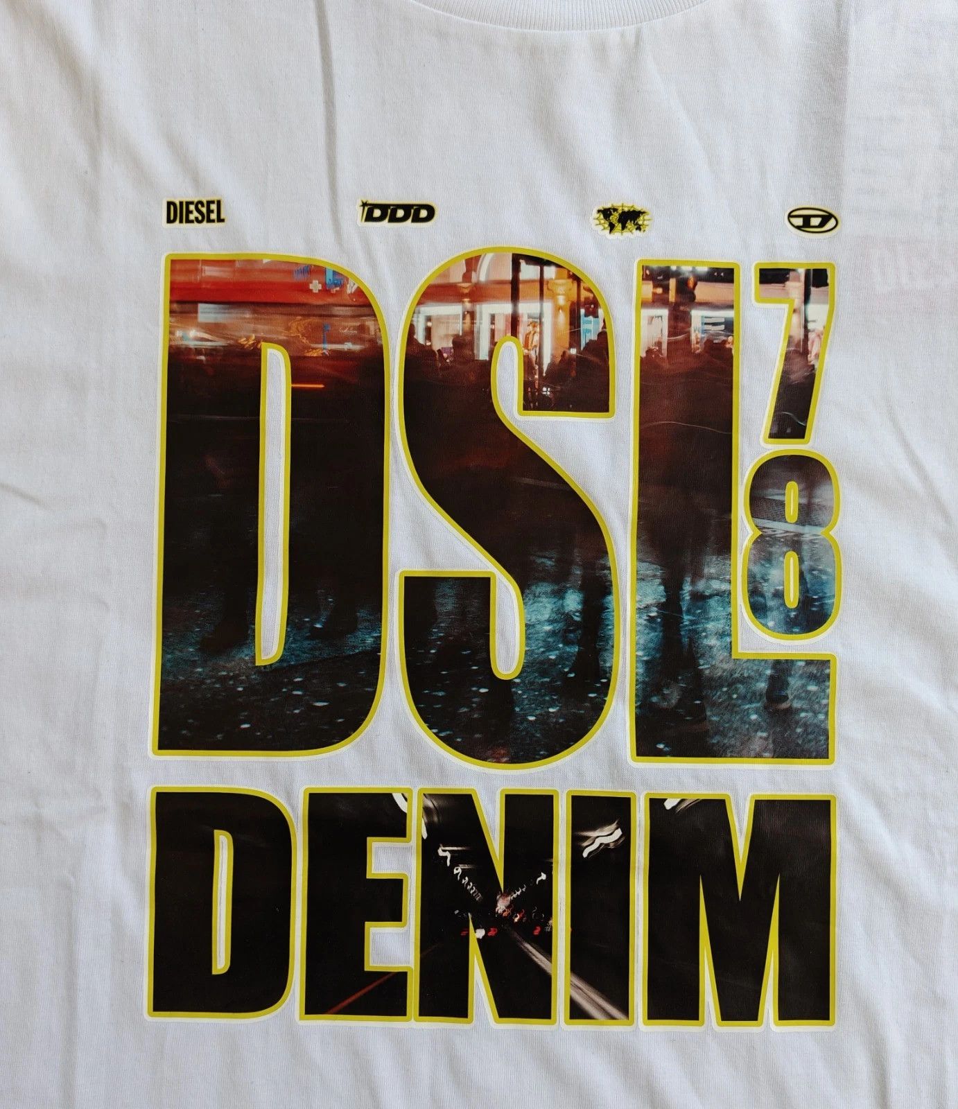 DIESEL White T-shirt with DSL 78 Denim print T 4157