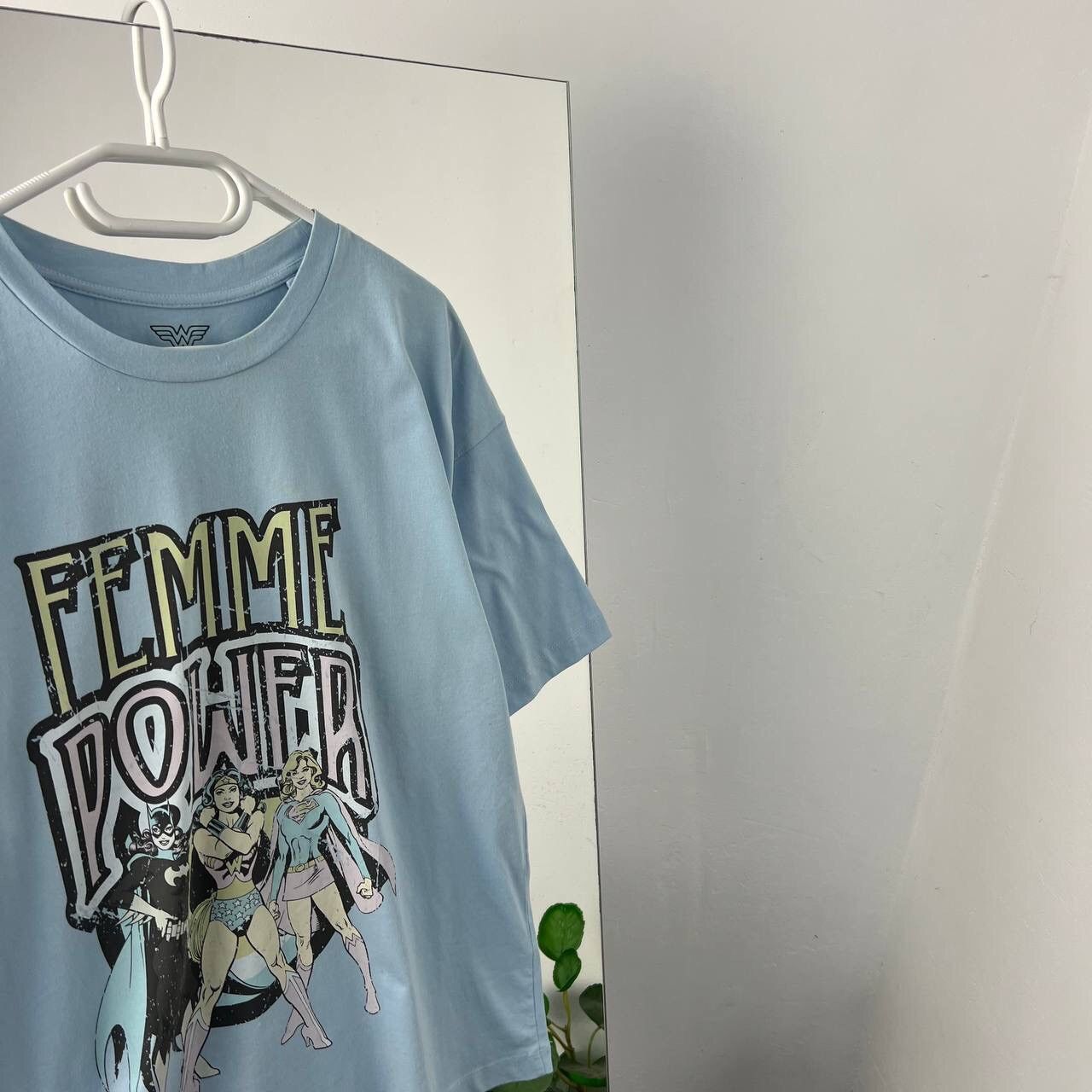 DC Comics Wonder Woman Tee Femme Power Y2k Movie T-shirt Size US XL / EU 56 / 4 - 2 Thumbnail