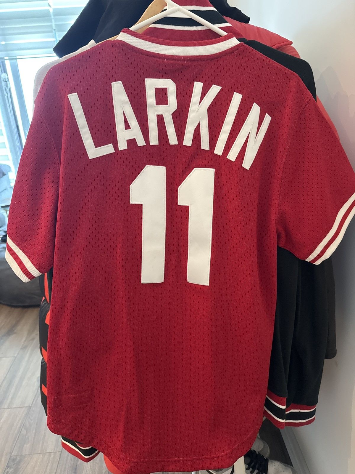 Mitchell & Ness Barry Larkin Cincinnati Reds Jersey Size US M / EU 48-50 / 2 - 2 Thumbnail
