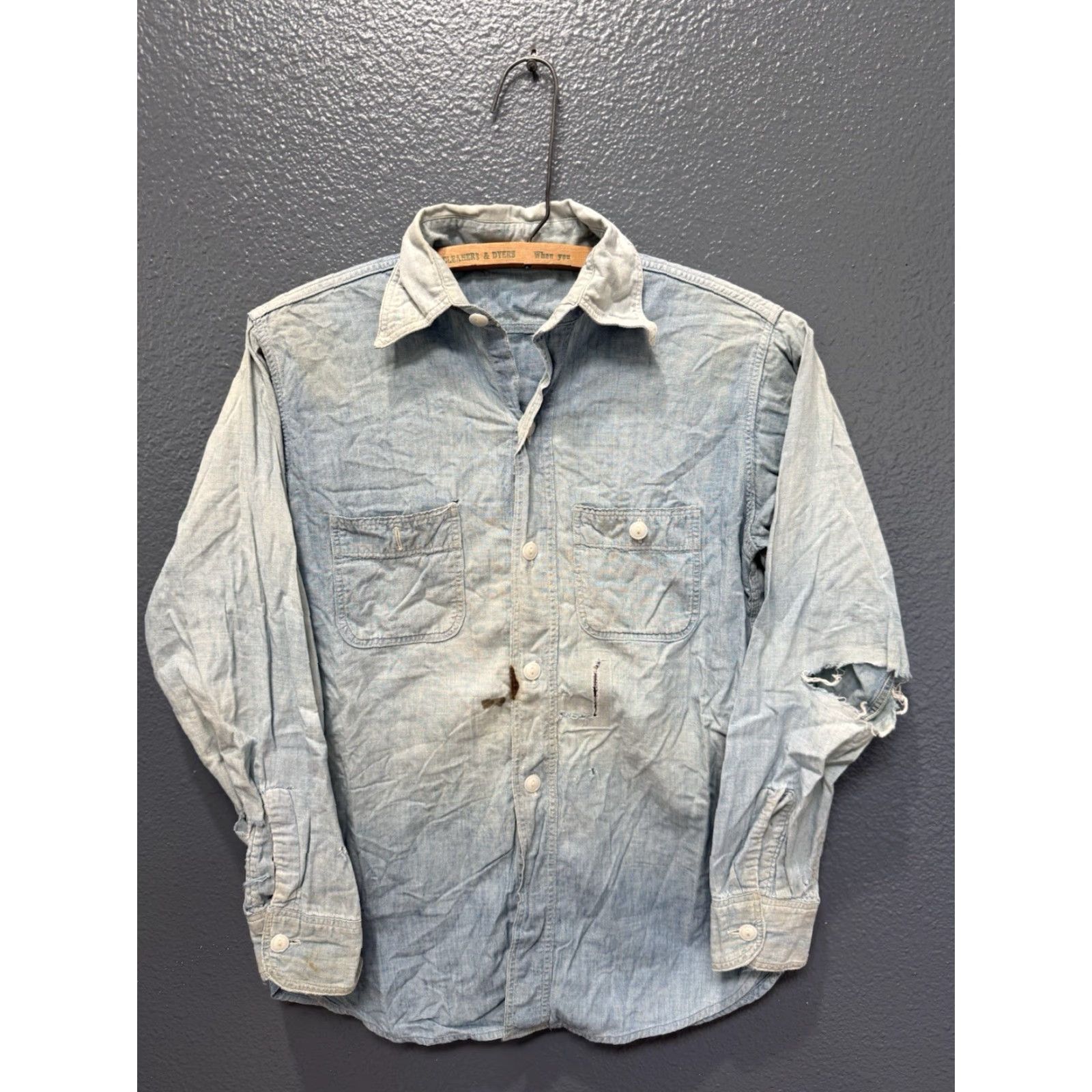 Vintage VINTAGE 1940s Sanforized Blue Cotton Chambray Button Up Shirt Small Mens Size US S / EU 44-46 / 1 - 3 Thumbnail