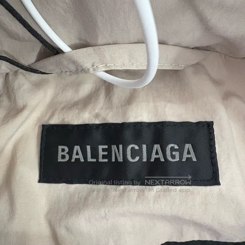 Balenciaga Balenciaga Double Hook Boomerang Bread Down Jacket Beige Size XS / US 0-2 / IT 36-38 - 3 Thumbnail