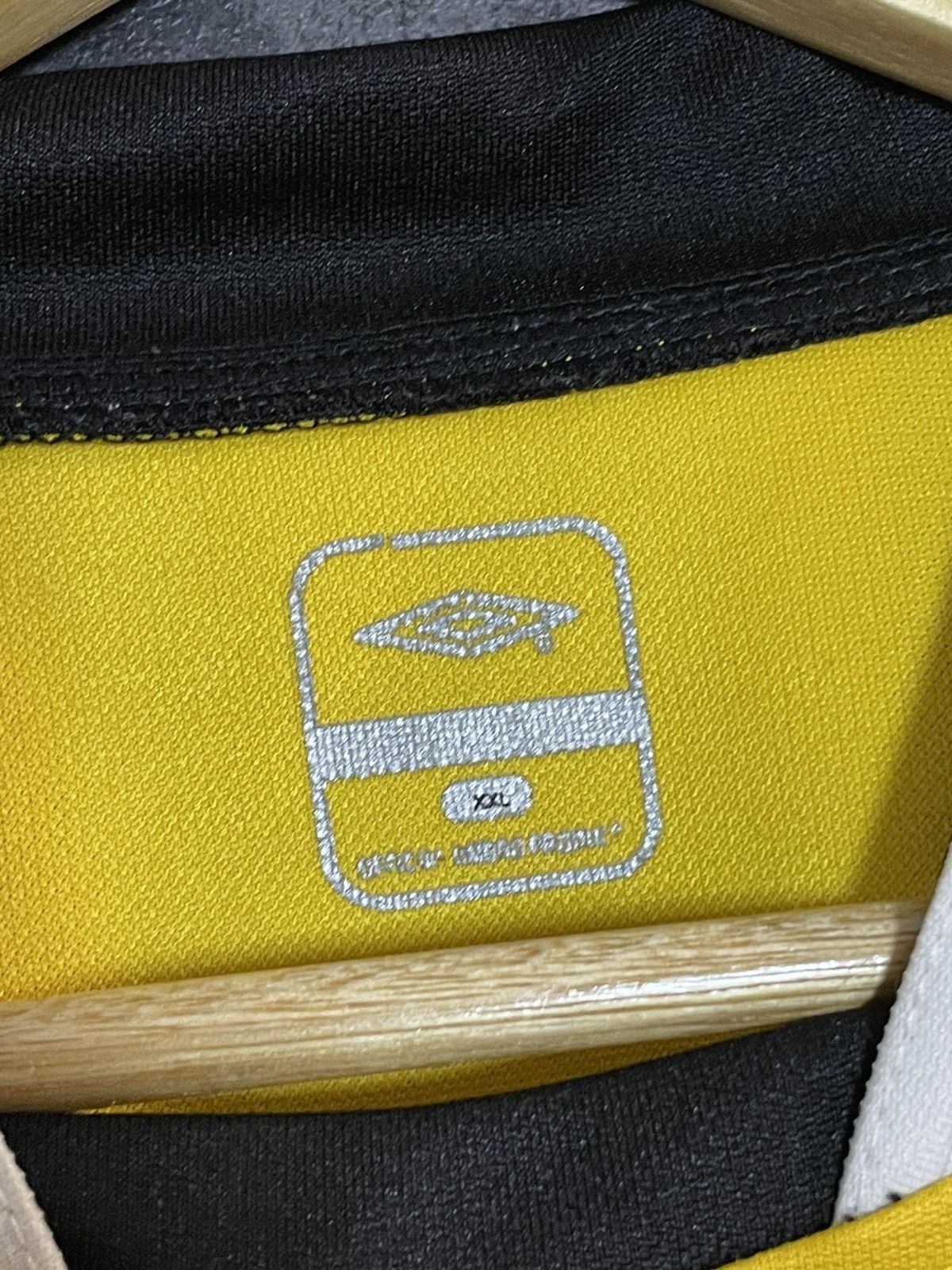 Umbro Vintage Umbro Goalkeeper Jersey Patted Balenciaga Vetements Size US XL / EU 56 / 4 - 10 Thumbnail
