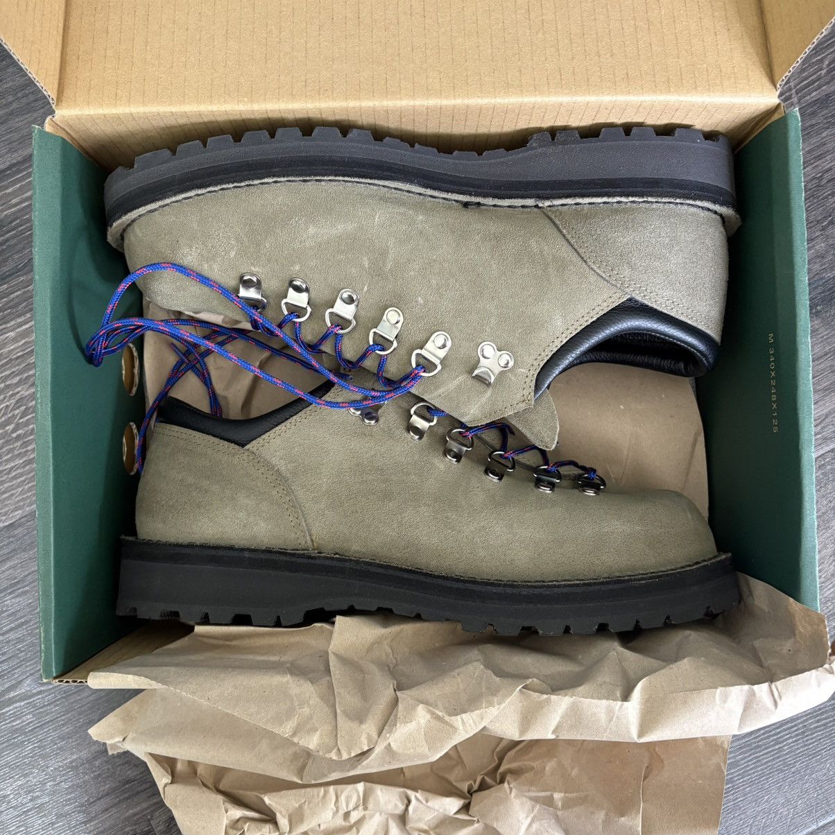 Danner Danner Mountain Ridge Low Gray Suede Size US 9.5 / EU 42-43 - 2 Thumbnail