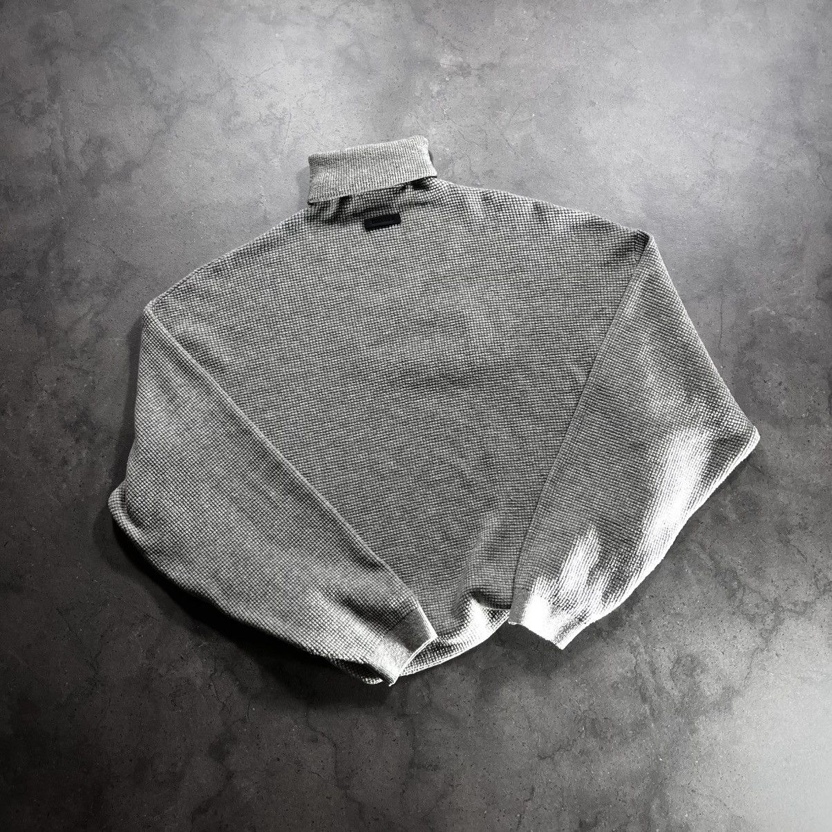 Fear of God Fear of God Essentials FOG Heavy Waffle Turtleneck Sweater Size US M / EU 48-50 / 2 - 2 Thumbnail