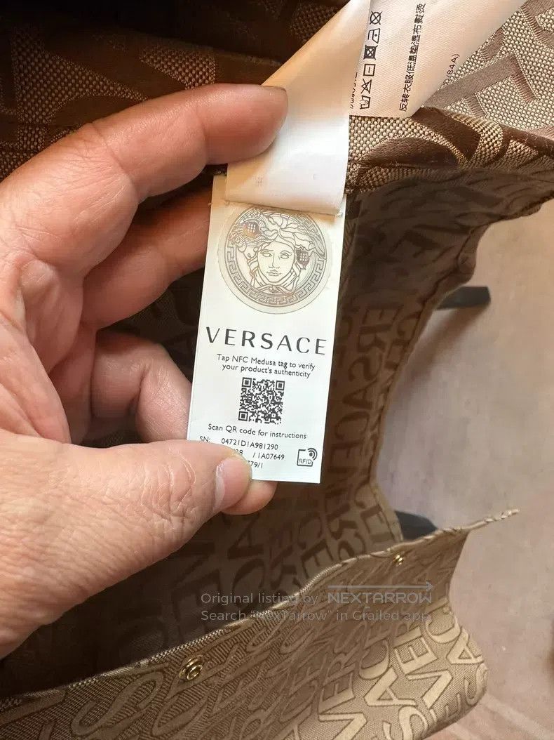Versace Versace Letter-printed shirt jacket Size US S / EU 44-46 / 1 - 3 Thumbnail