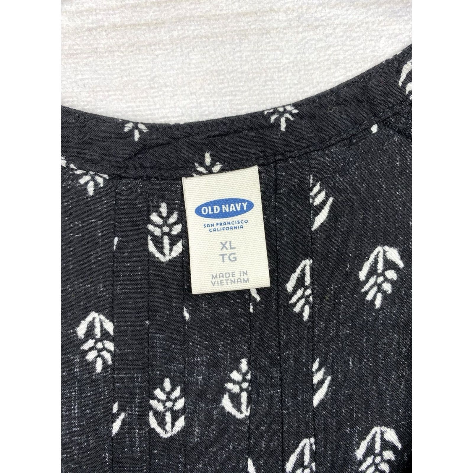 Old Navy Old Navy Floral Peasant Blouse Top Womens XL Black V-Neck Rayon Boho Shirt Size XL / US 12-14 / IT 48-50 - 3 Thumbnail