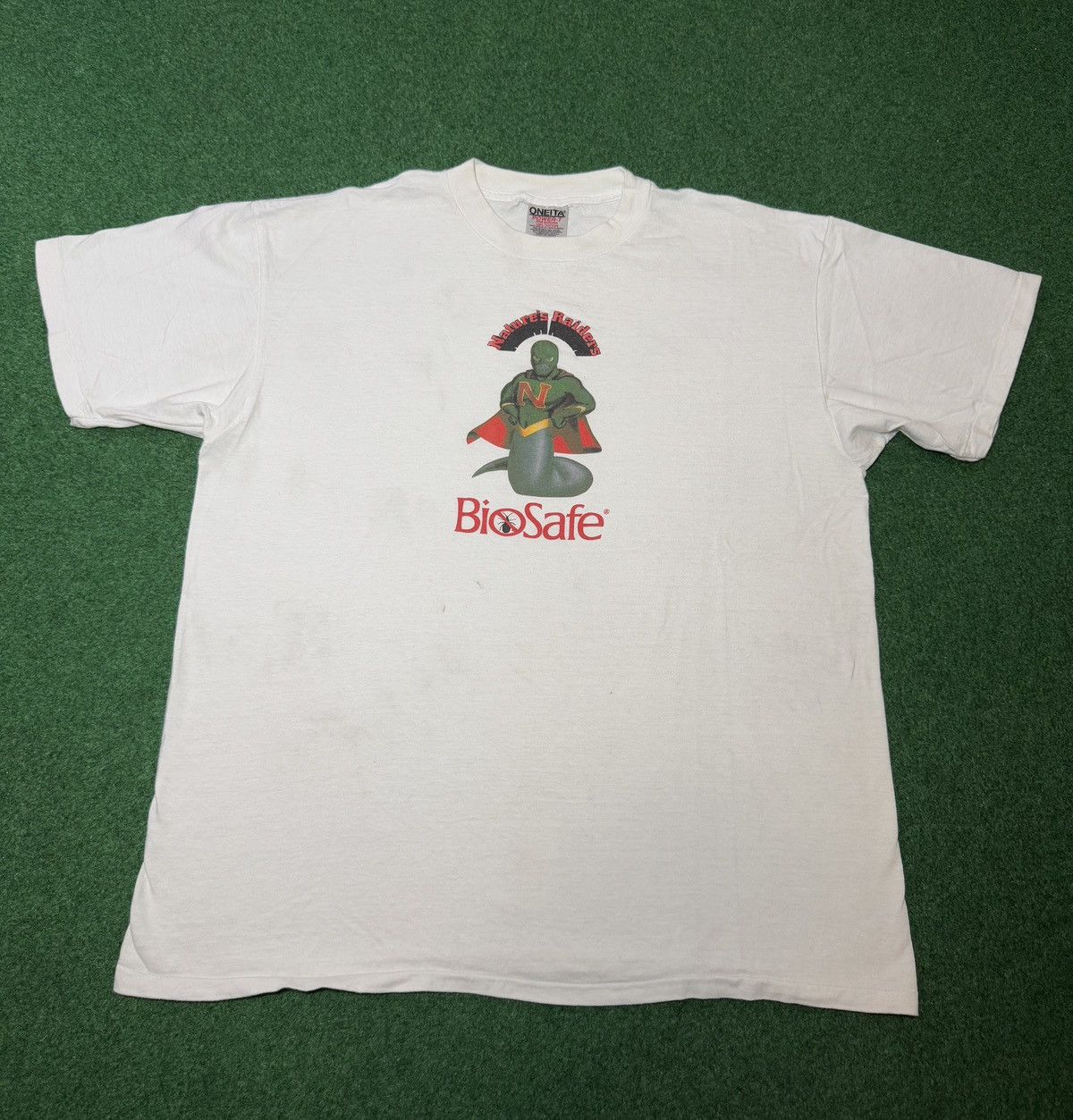 Vintage Vintage 90s Bug Spray Nature Raider Bio Safe Skater T Shirt Size US XL / EU 56 / 4 - 1 Thumbnail