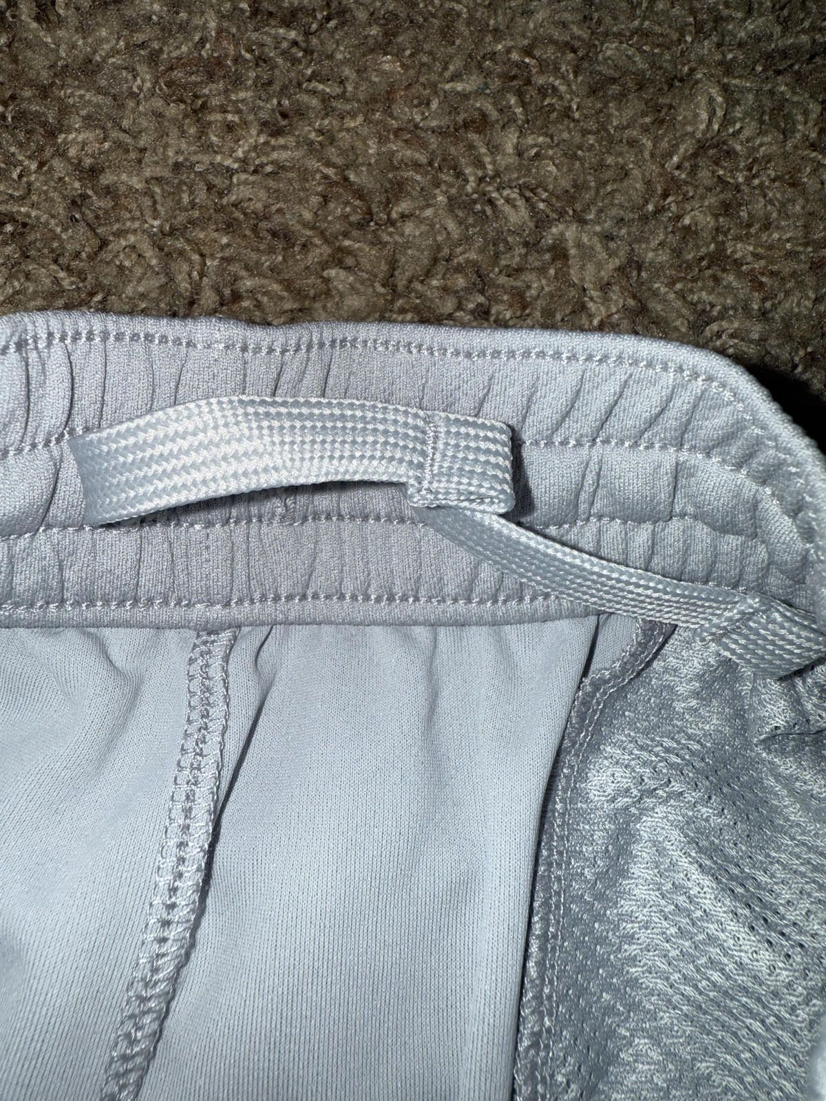 Nike Nike Big Kids (Boy’s) Amplified Logo Dri-Fit Training Shorts Size US 26 / EU 42 - 7 Thumbnail