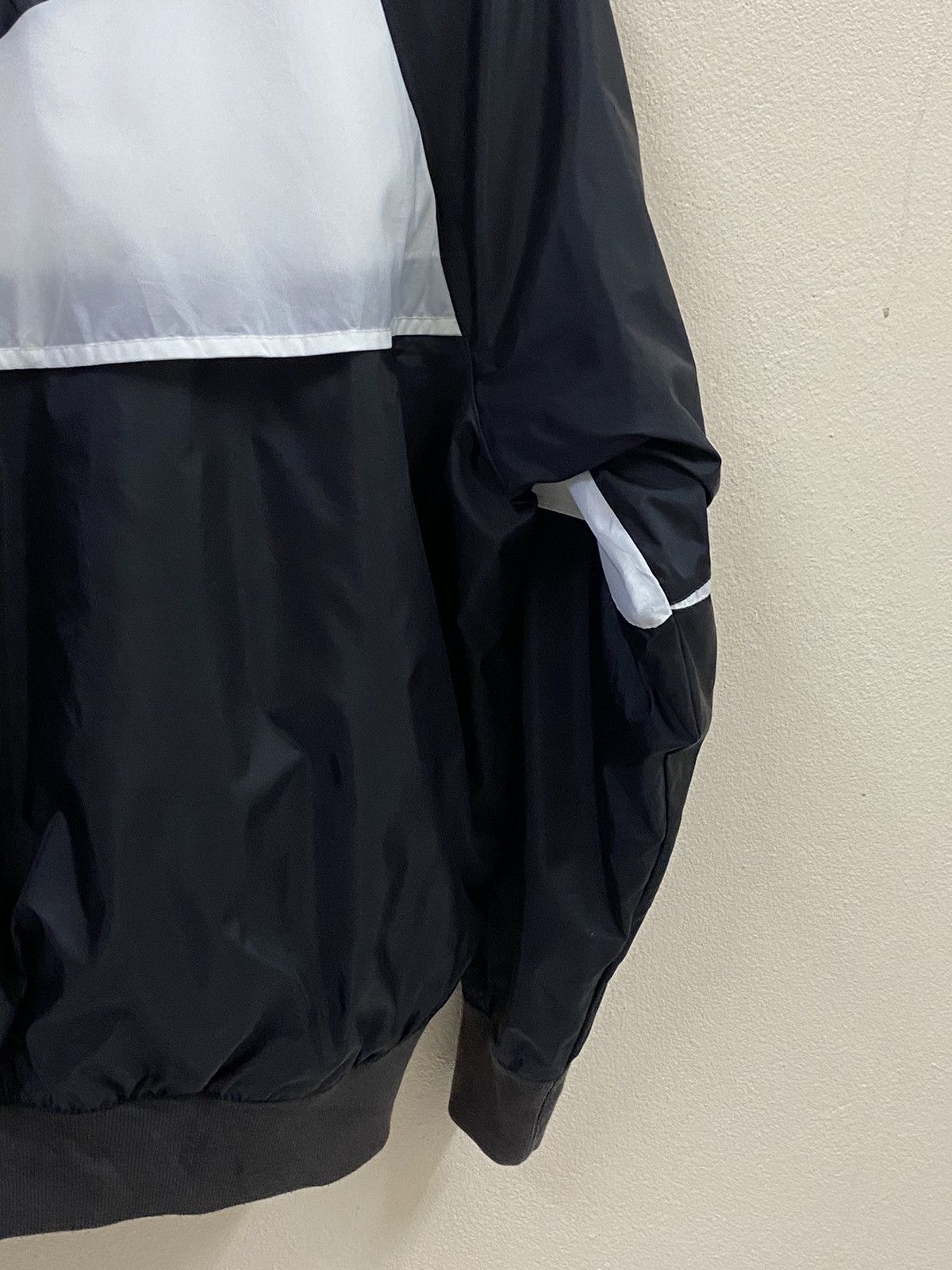 Nike Nike Big Swoosh Black White Size US M / EU 48-50 / 2 - 9 Thumbnail