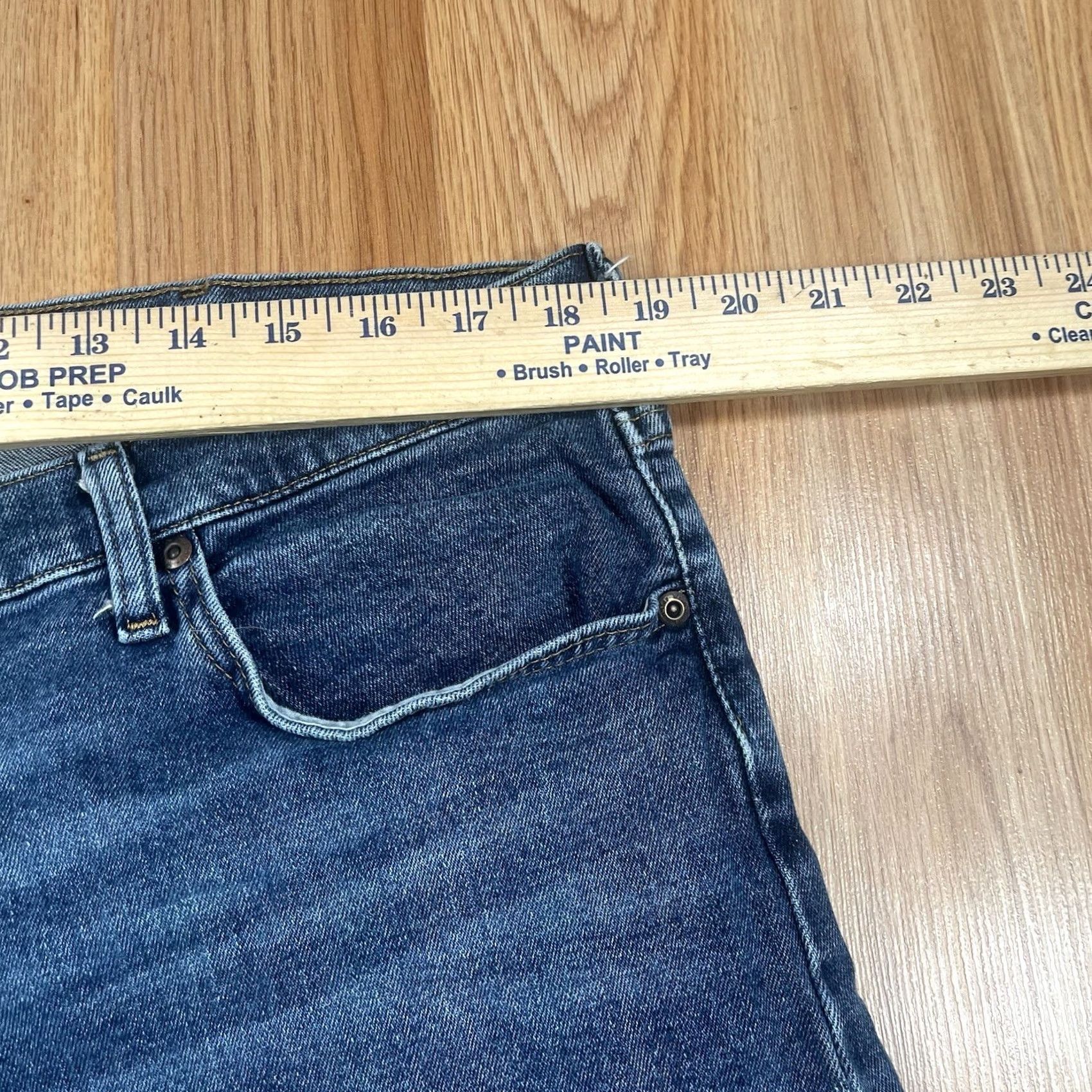 Wrangler Wrangler Jeans Men’s Relaxed Fit Straight Leg Stretch Blue Denim Pants 38Wx32L Size US 38 / EU 54 - 4 Thumbnail