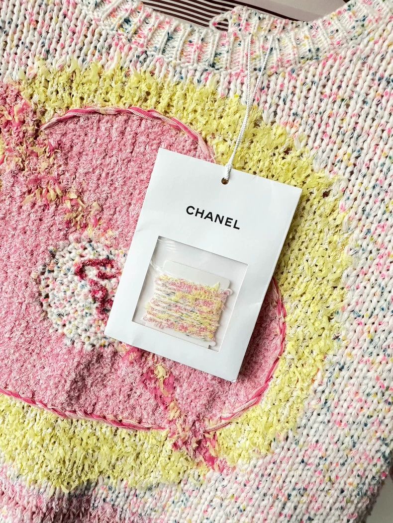Chanel Chanel Colorful striped love inlaid short-sleeved knitwear Size XXS / US 00 / IT 34 - 4 Thumbnail