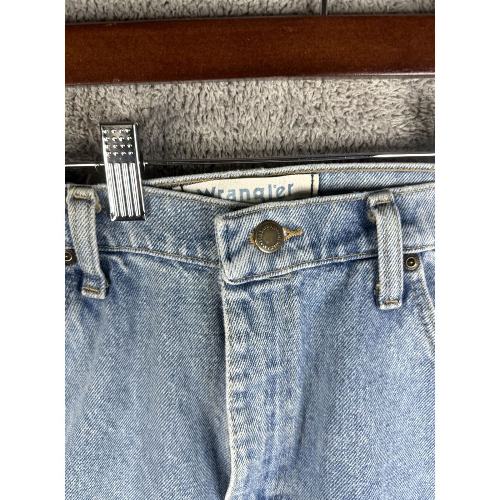 Wrangler Wrangler Jeans Mens 36x32 Light Blue Regular Denim Straight Leg Premium Denim/Jeans Regular 36 Blue Mens Size US 36 / EU 52 - 4 Thumbnail