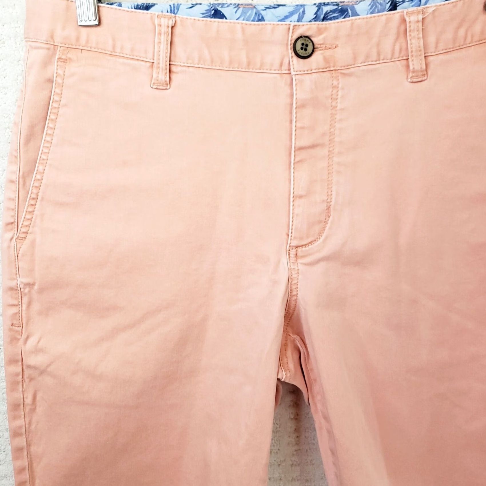 Tommy Bahama Tommy Bahama Shorts Mens 34x10 Pink Cotton Chino Size US 34 / EU 50 - 2 Thumbnail