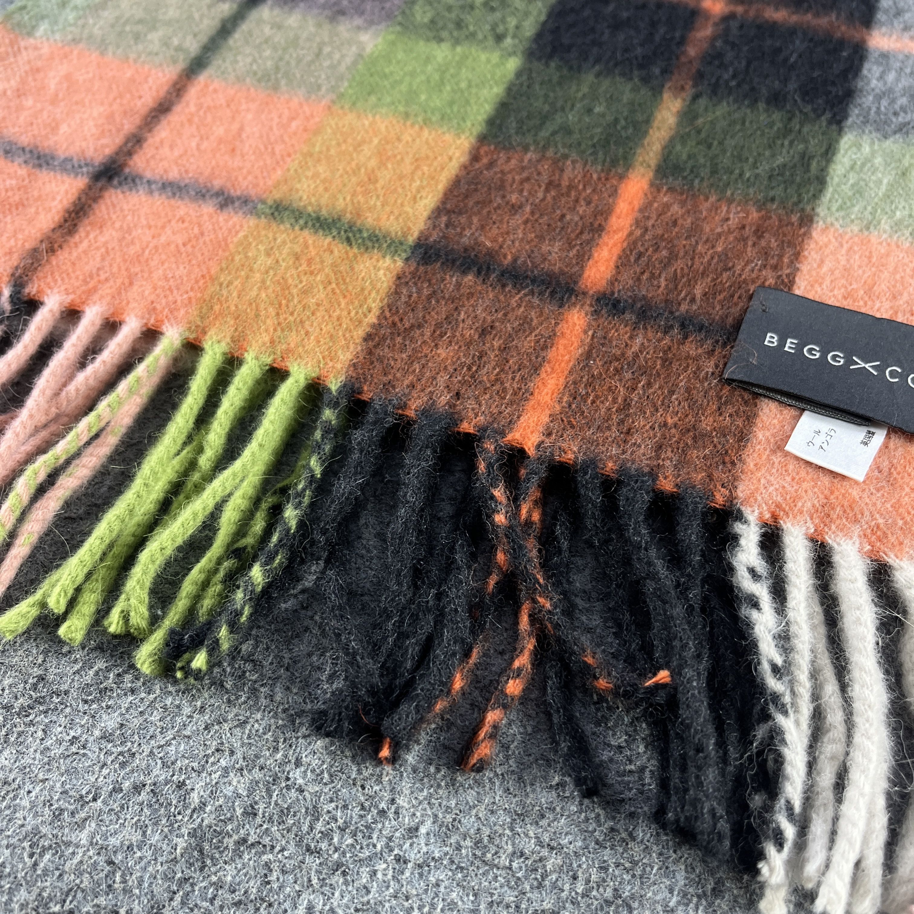 Begg x Co Begg & Co. Scarf / Muffler / Neckwear T1376 Size ONE SIZE - 8 Thumbnail