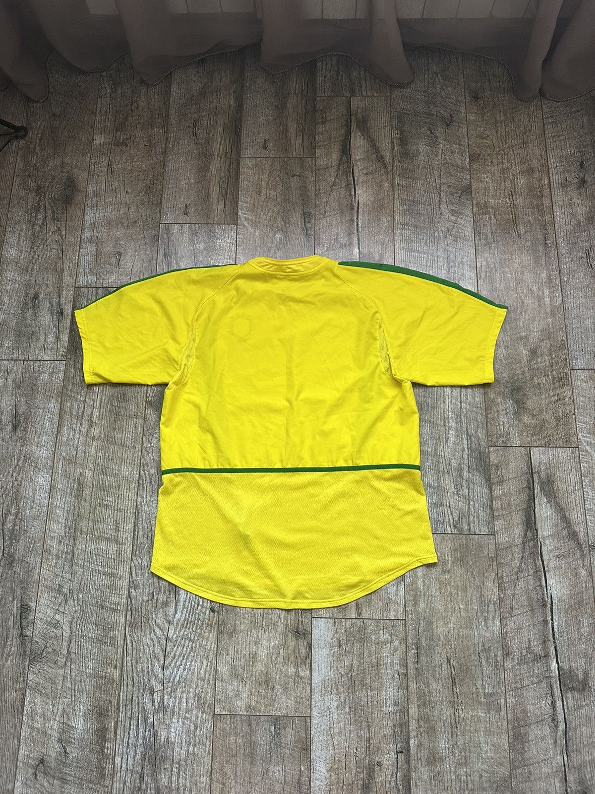 Nike 2002 Nike Brazil World Cup Home Soccer Jersey Size US XL / EU 56 / 4 - 14 Thumbnail