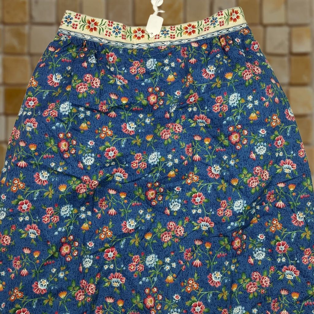 Vintage VINTAGE Floral A-Line Womens Size M Outdoor Boho Long Flower Nature Skirt Size 32" / US 10 / IT 46 - 1 Thumbnail