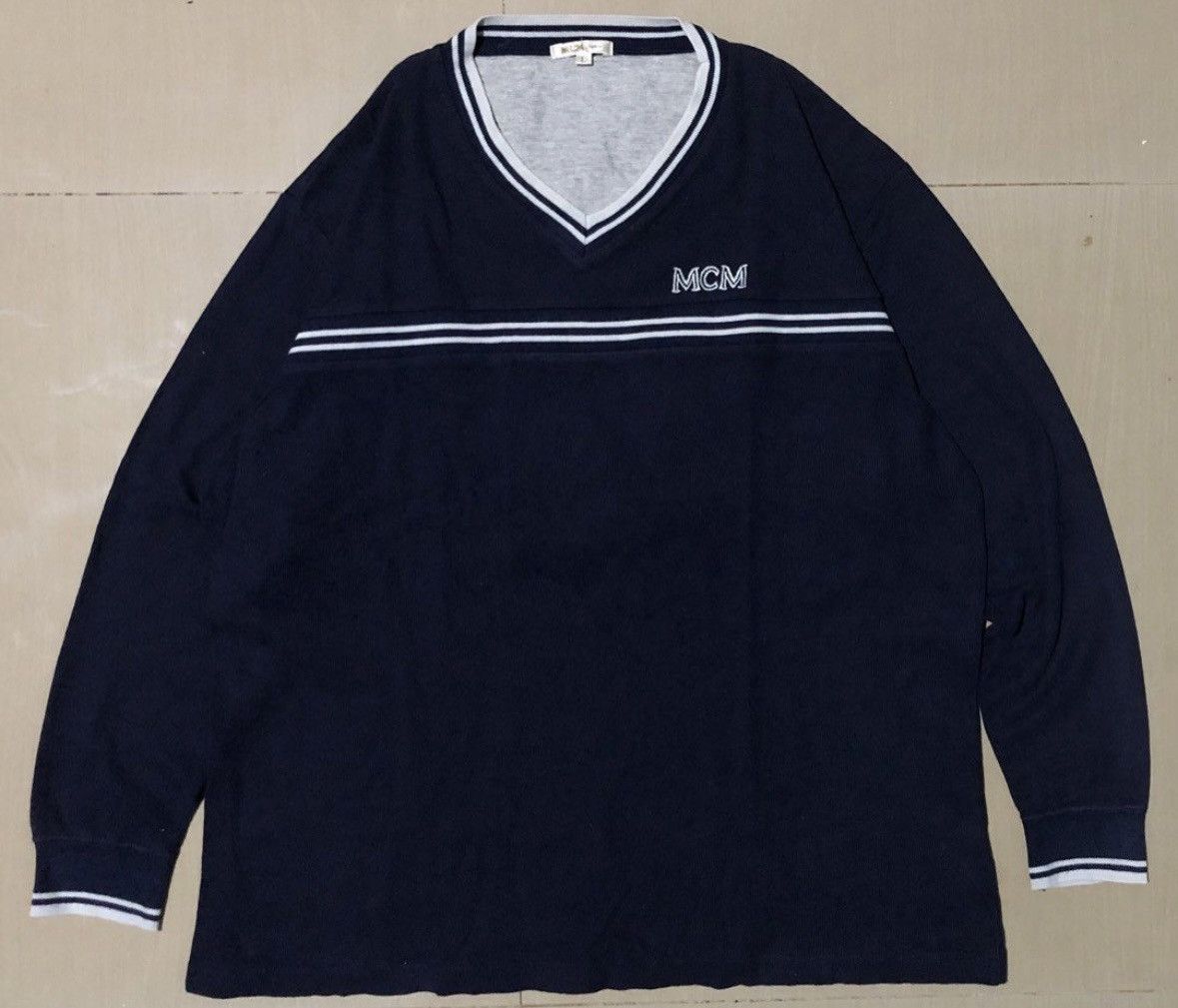 MCM Vintage MCM V-Neck Lite Sweatshirt Jumper Size US L / EU 52-54 / 3 - 1 Thumbnail