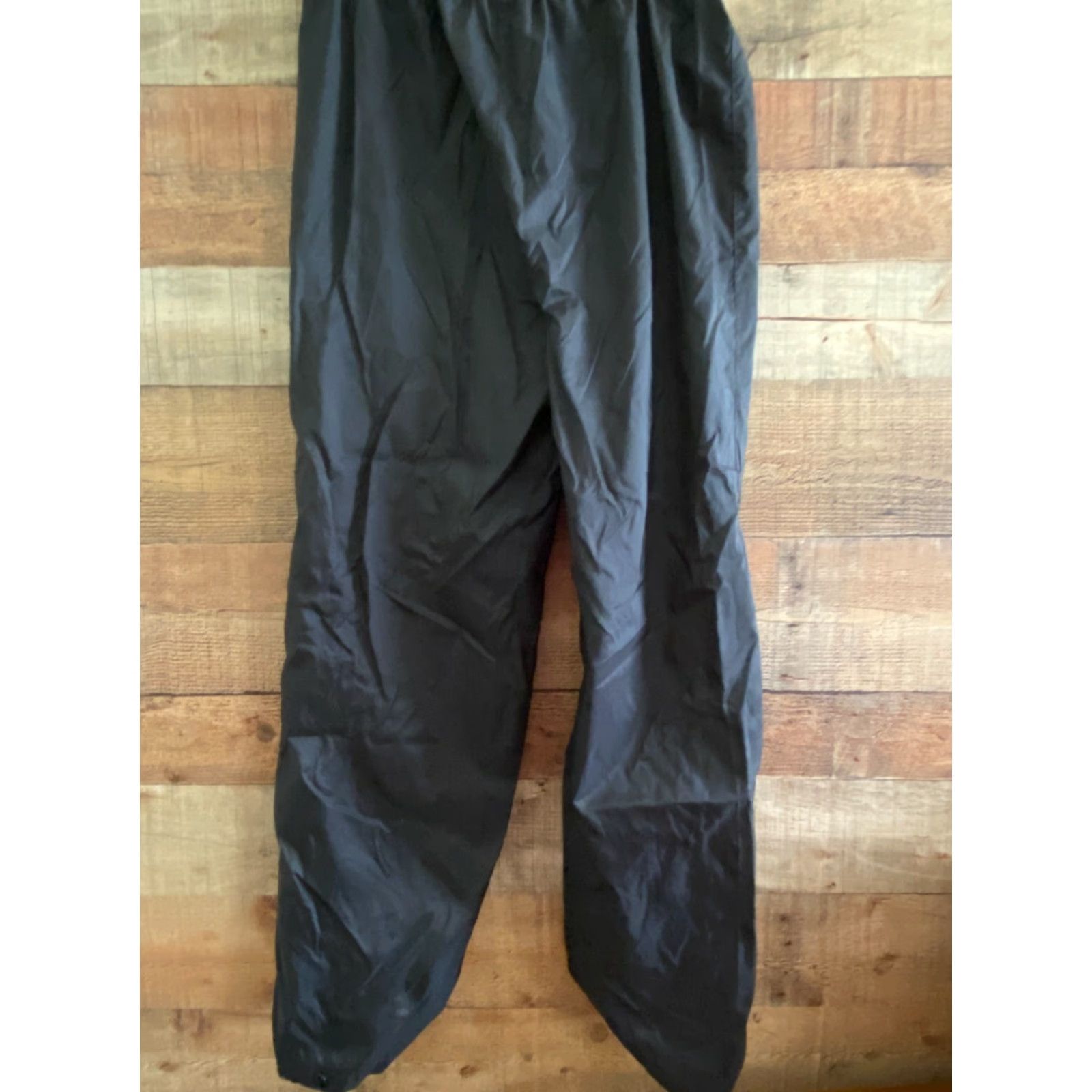 Vintage LL Bean Nylon Rain Pants Mens Med Reg Black Drawstring Button Bottoms Size US 34 / EU 50 - 3 Thumbnail