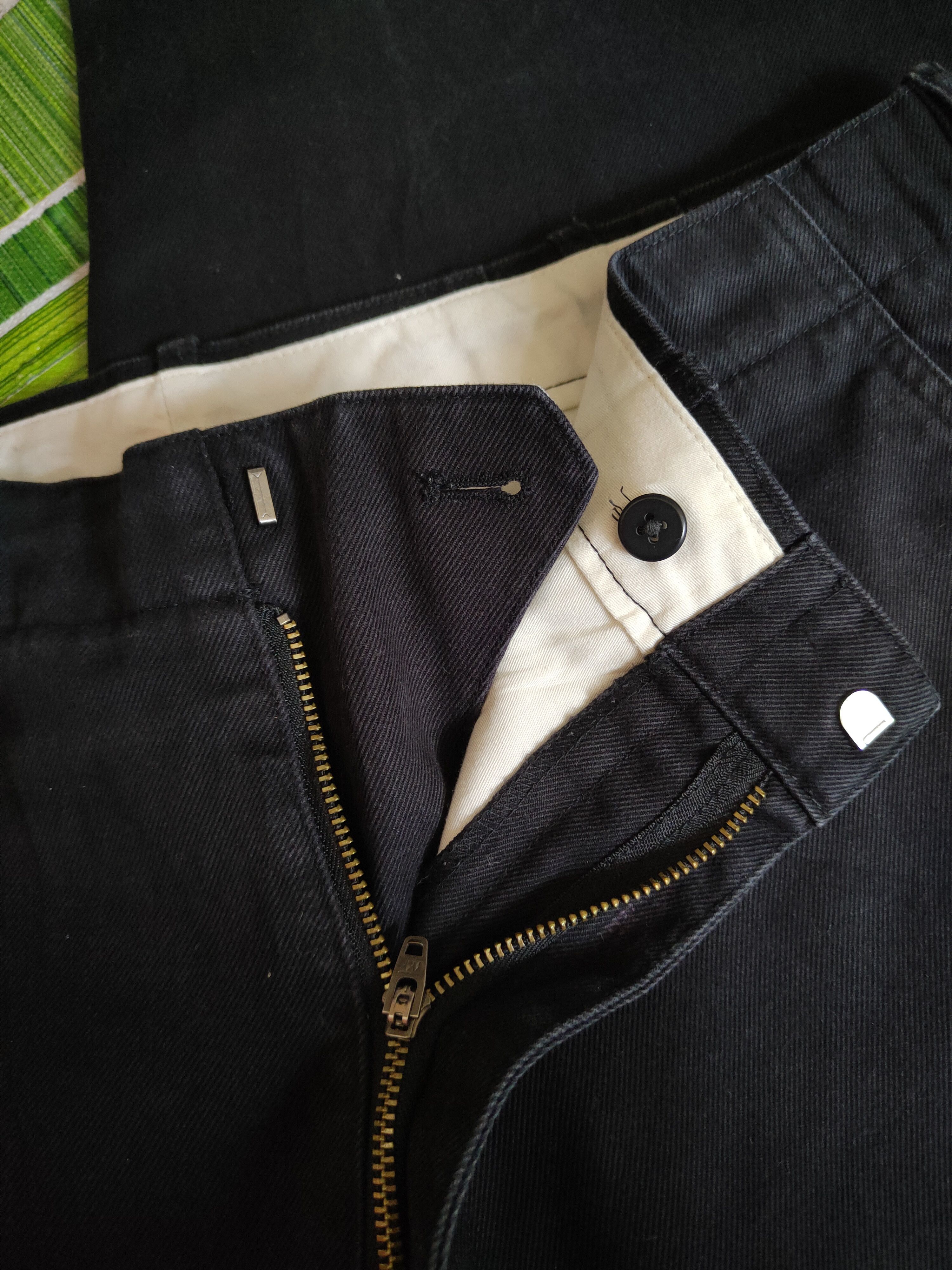 Undercover × Uniqlo UNDERCOVER x UNIQLO Black Baggy Trousers Pants N#S013 Size US 34 / EU 50 - 12 Thumbnail