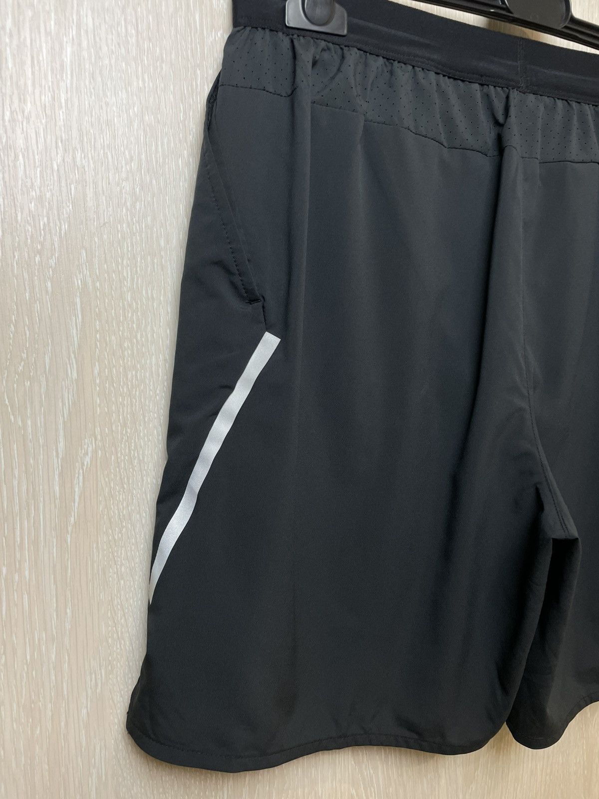 Nike Nike Men's Flex Stride 7" Short Black Size US 33 - 6 Thumbnail